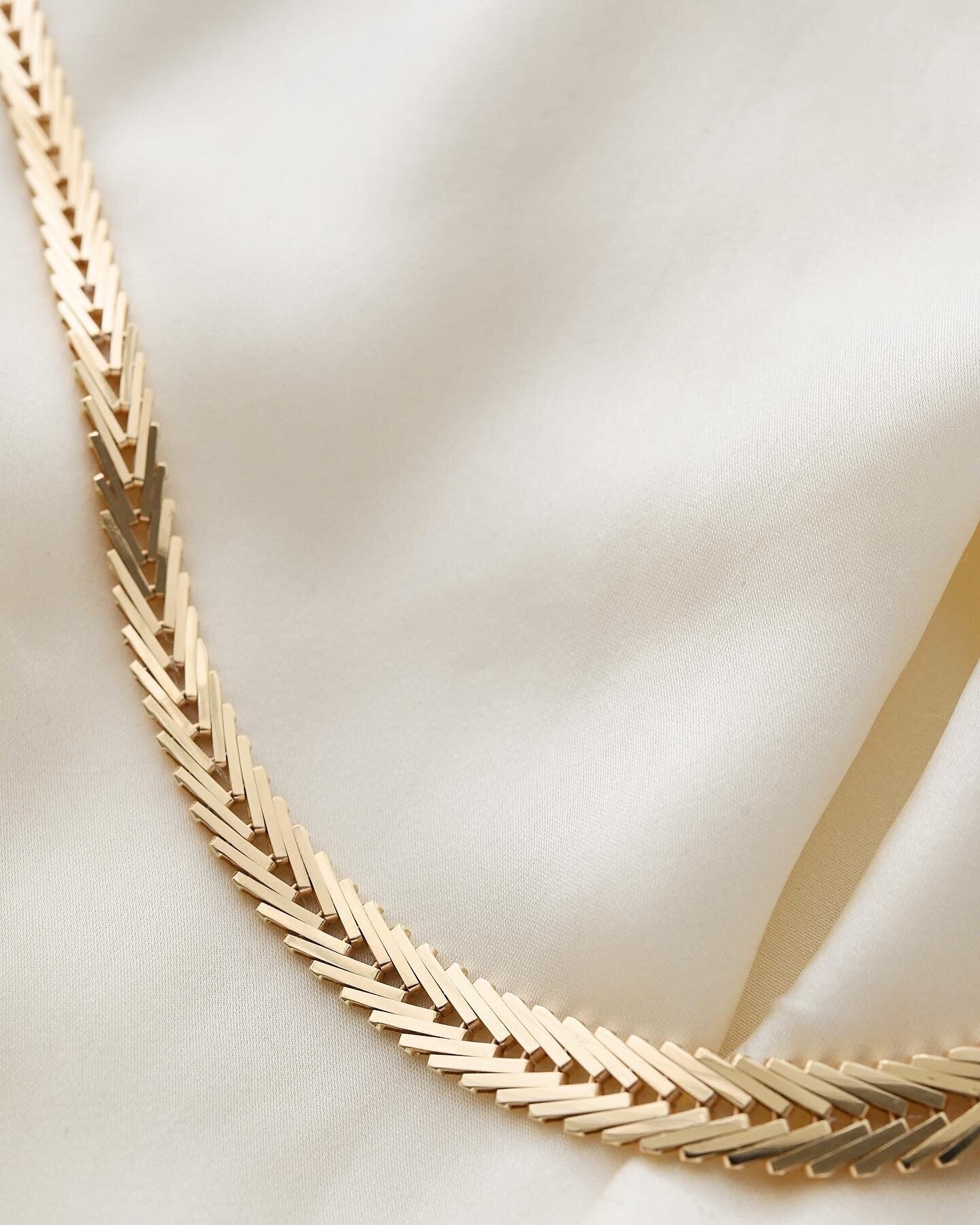 Long Amazing Rare Geneva Link Necklace 14K Gold 1960
