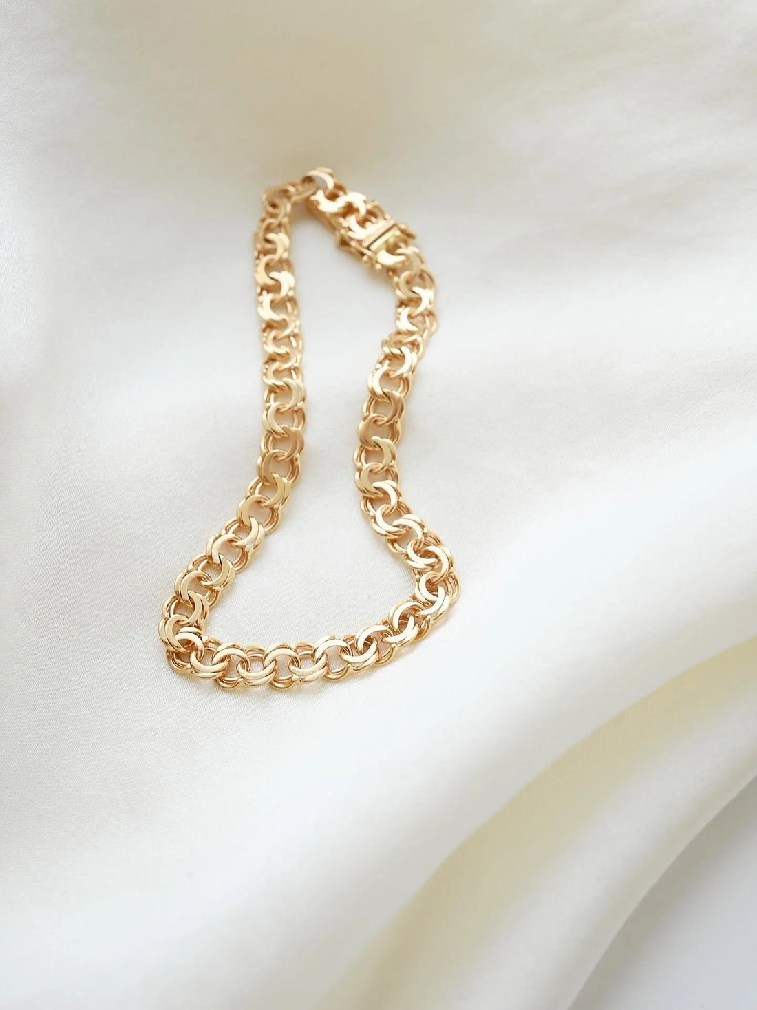 Beautiful Classic Never Take Off Bracelet Vintage 18K Gold Sweden 1955