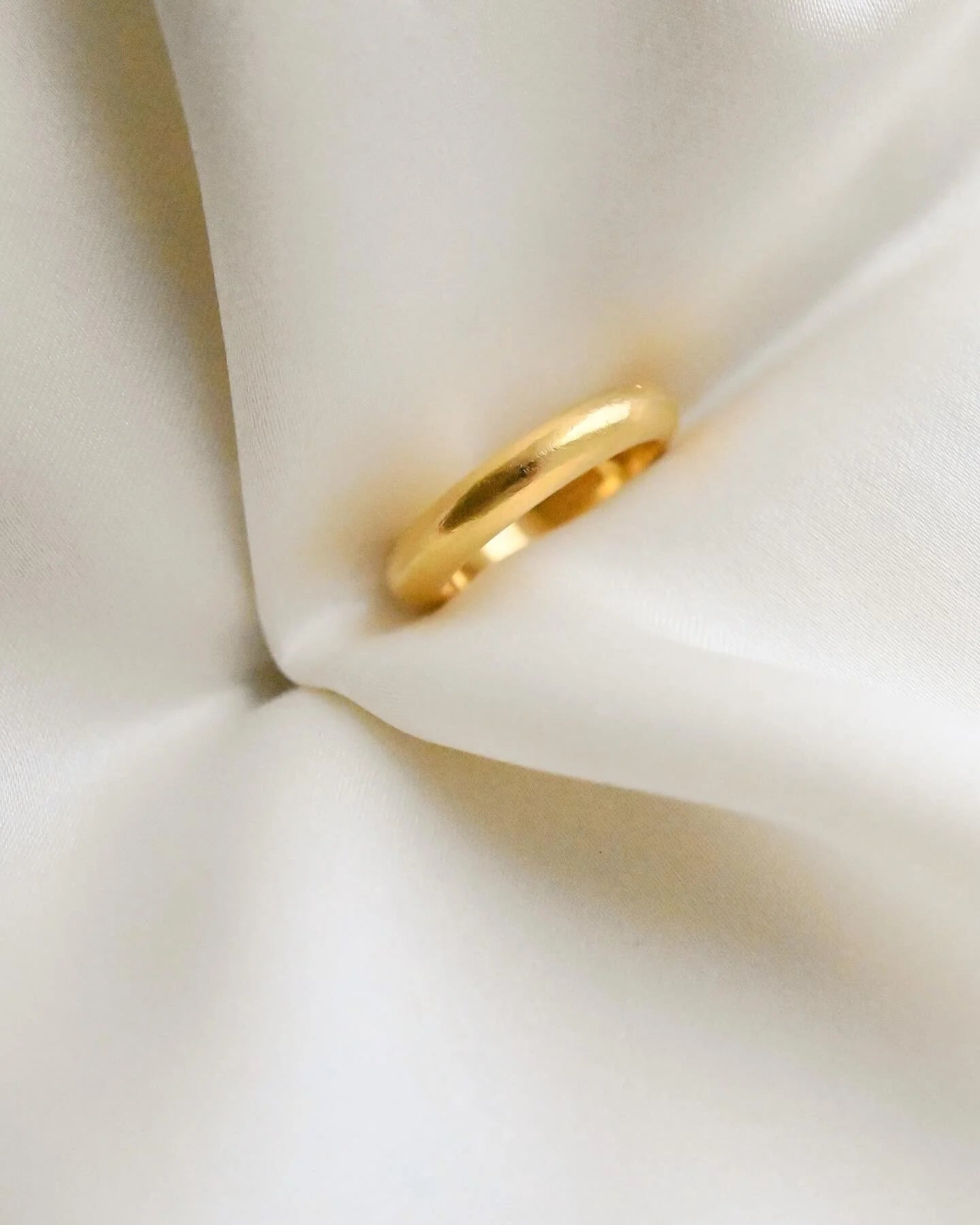 Wonderful Rare Heavy Wedding Band 23K Gold 1919