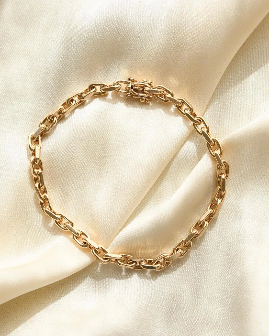 Radiant 1990s Anchor Bracelet 14K Gold