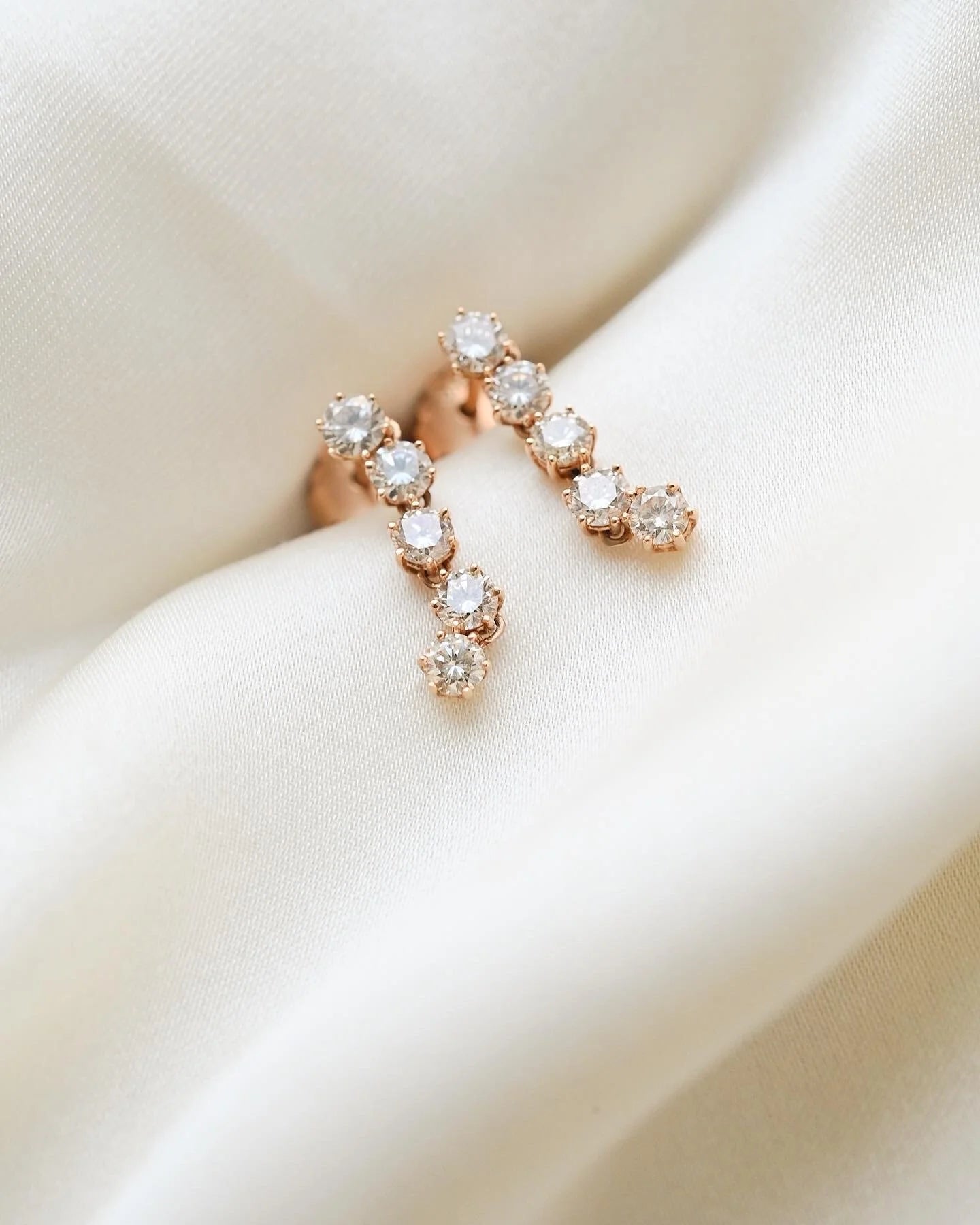 The perfect 1.02 Carat Diamond Dangle Earrings