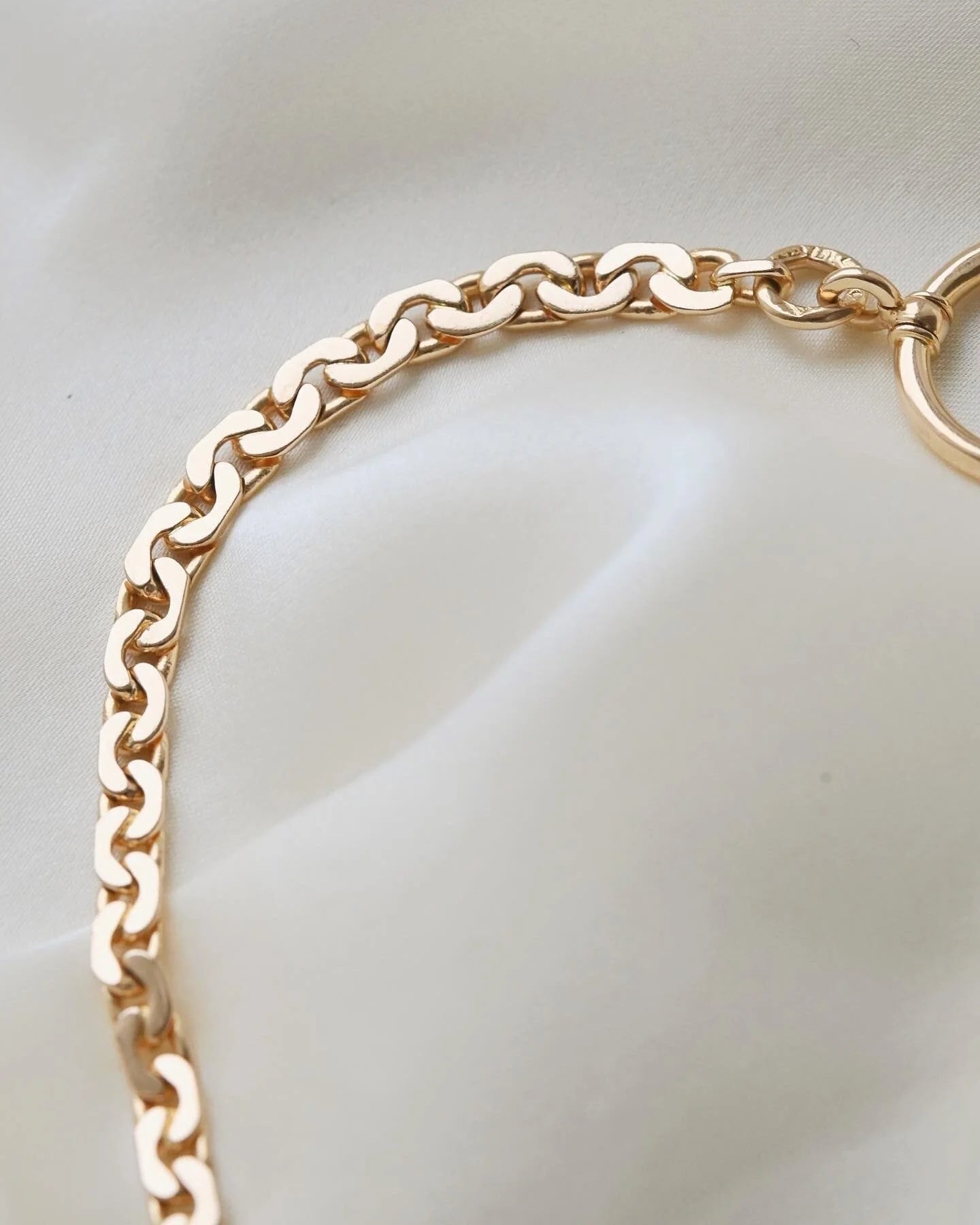 Antique Virola Link Watch Chain 18K Gold 1937