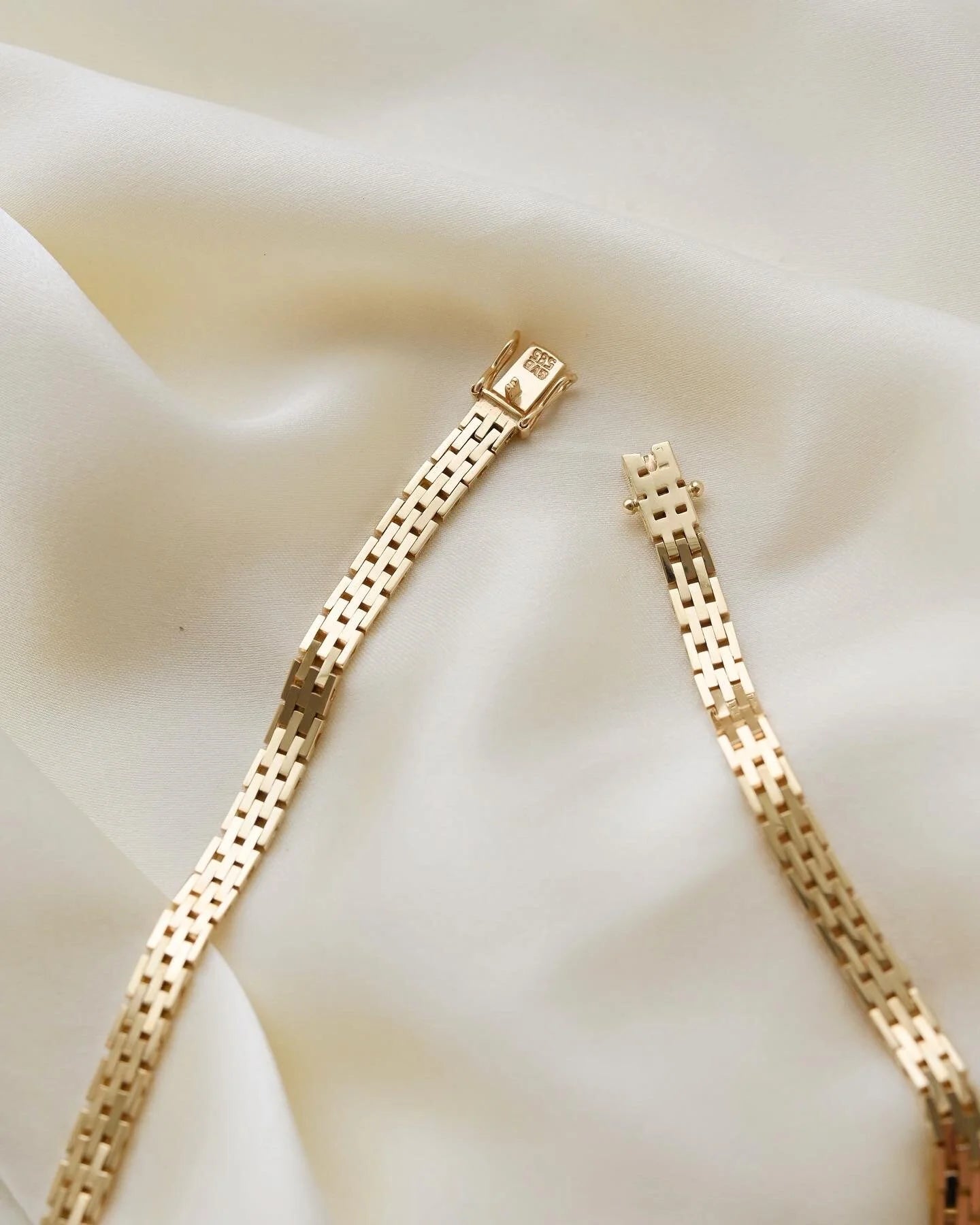 Amazing Mid Size Danish Vintage Necklace 14K Gold 1960s