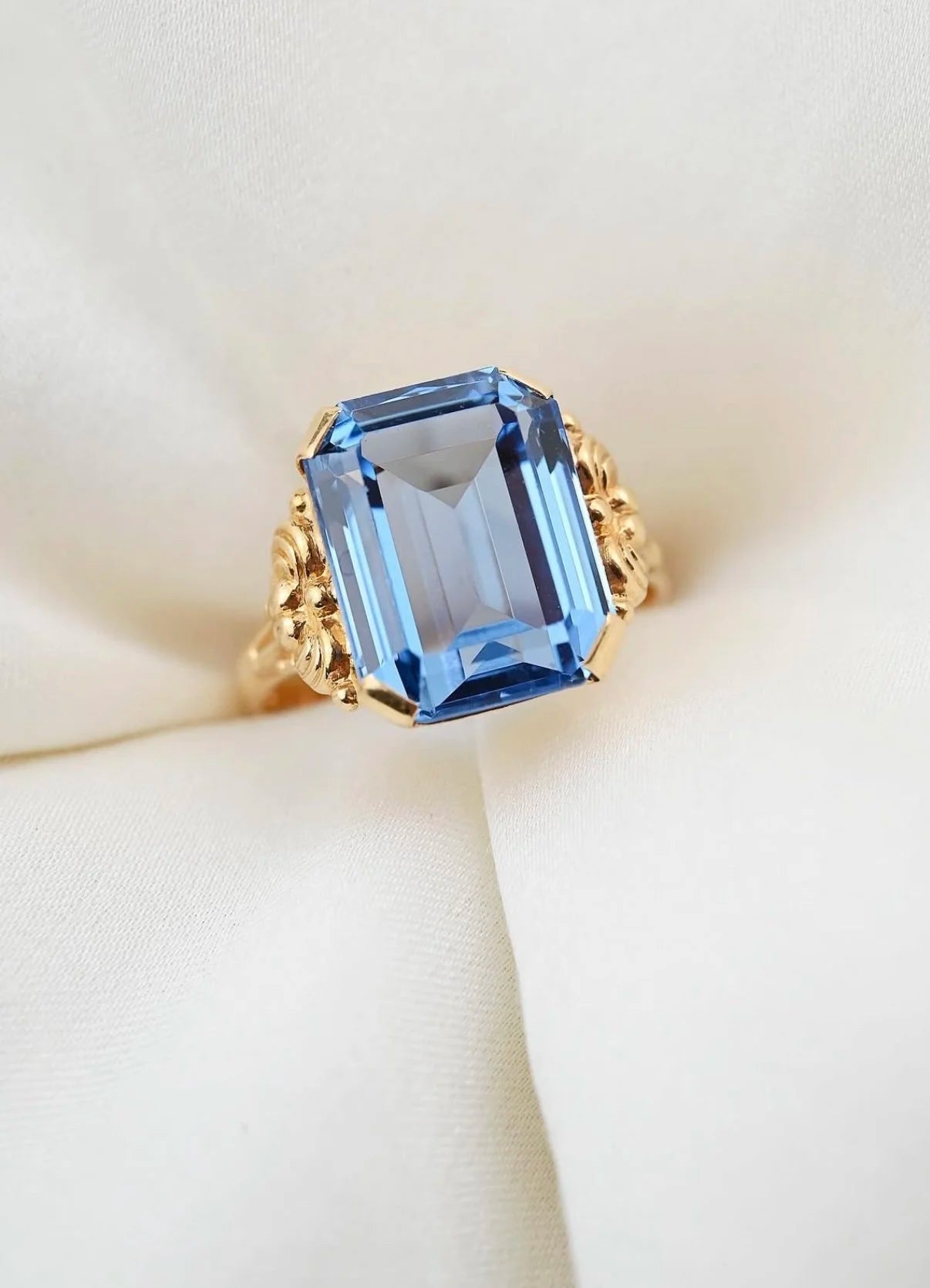 Extraordinary Pool of Blue Topax x 18K Gold Ring Sweden 1950s