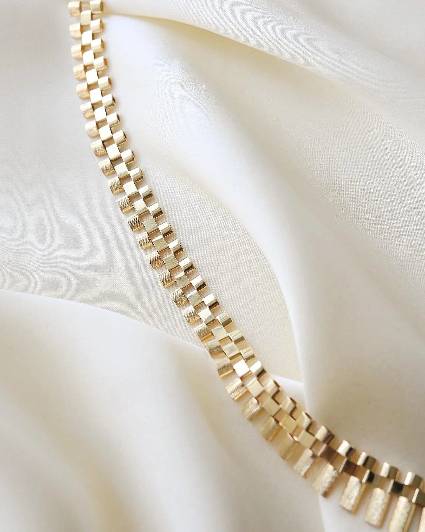 The Sexiest Big Cleopatra Necklace 14K Gold 1970