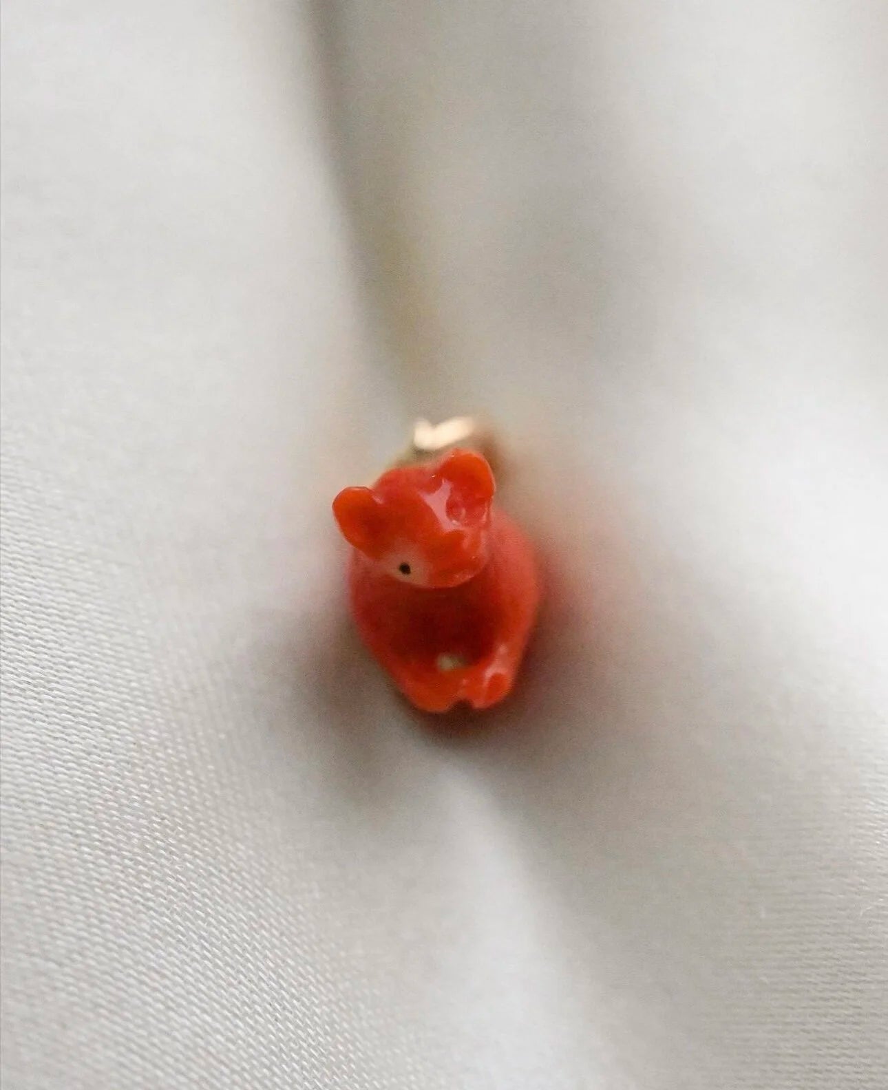 Pussy Cat - The Victorian Coral Cat Pendant 18K Gold
