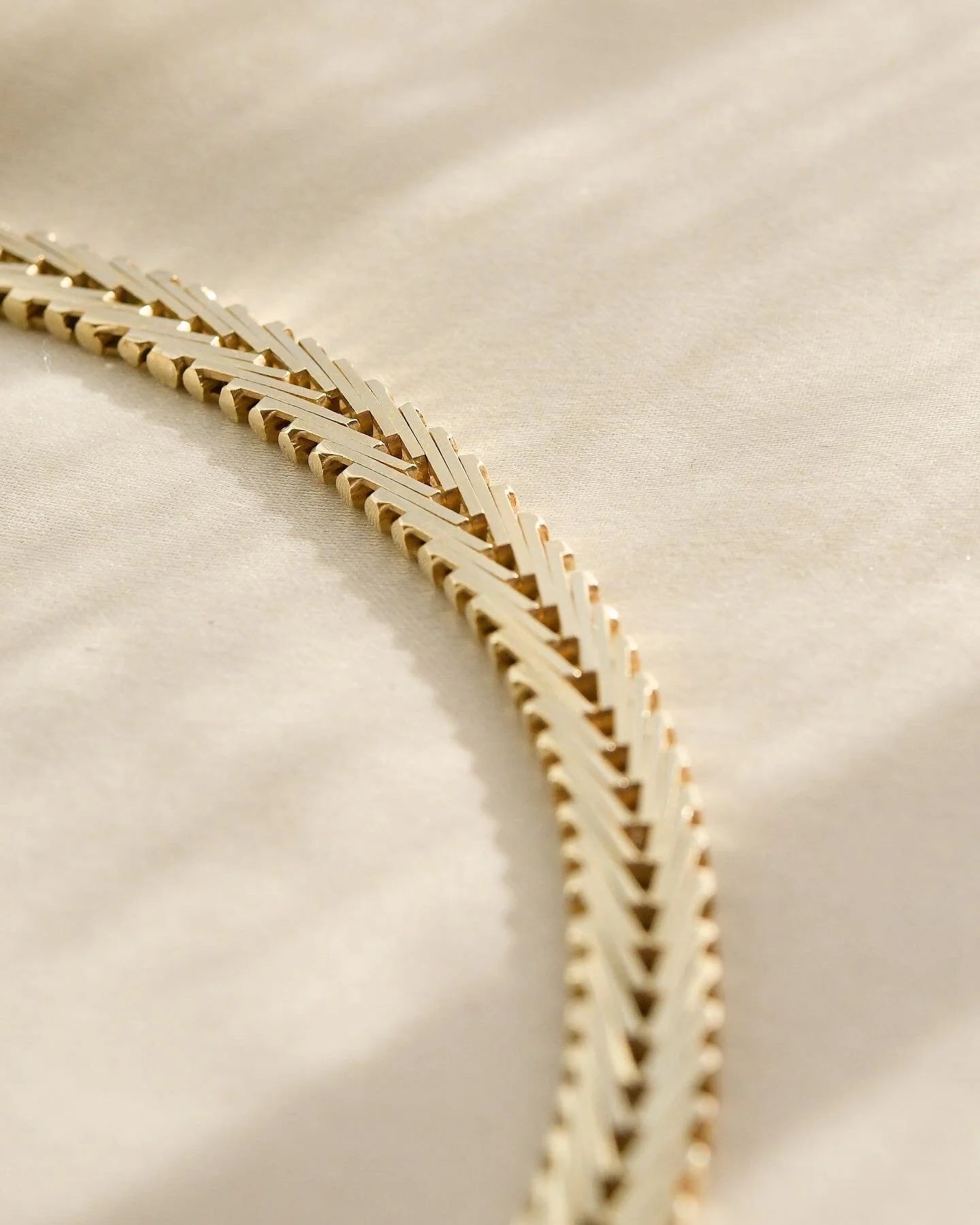 Perfect Geneva Link Vintage Necklace 14K Gold 36.6 Grams