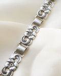 Feminine 1940s Flower Silver Bracelet
