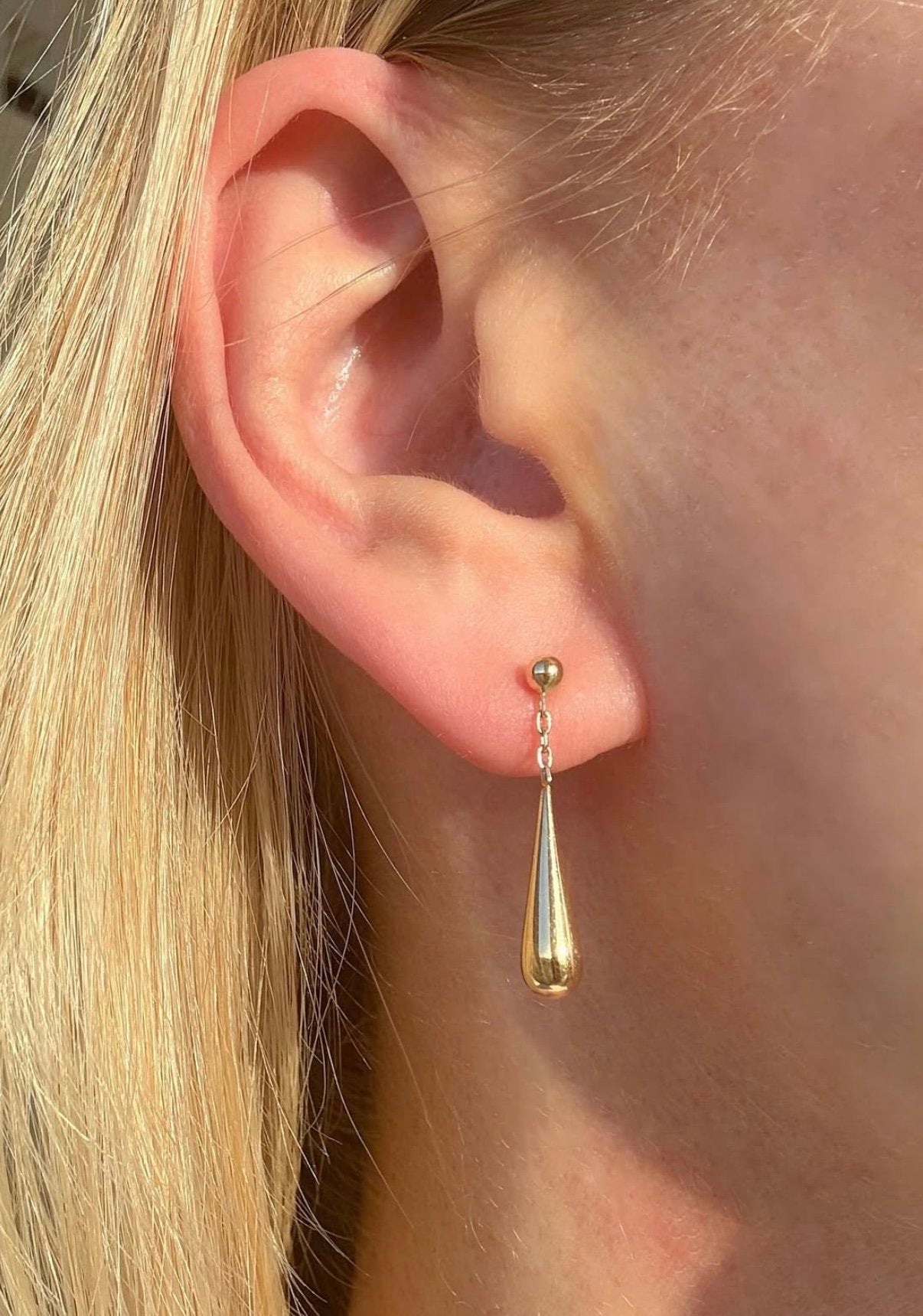 Dream Teardrop Vintage Earrings 18K Gold 1950s Sweden