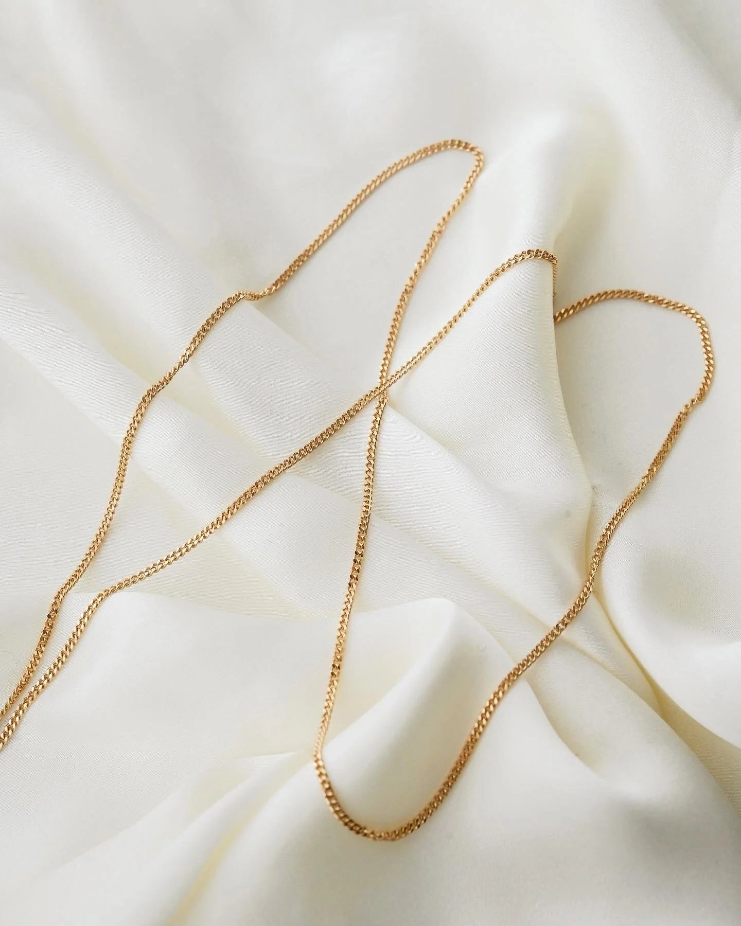 Loooooong Sexy Curb Link Chain 18K Gold