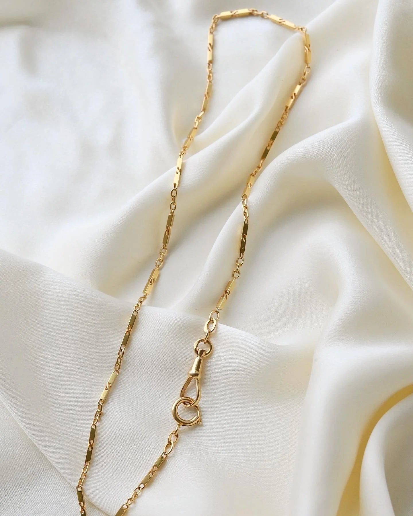 Stunning 16.5 Inches Antique Watch Chain Fancy Link 18K Gold 1910s