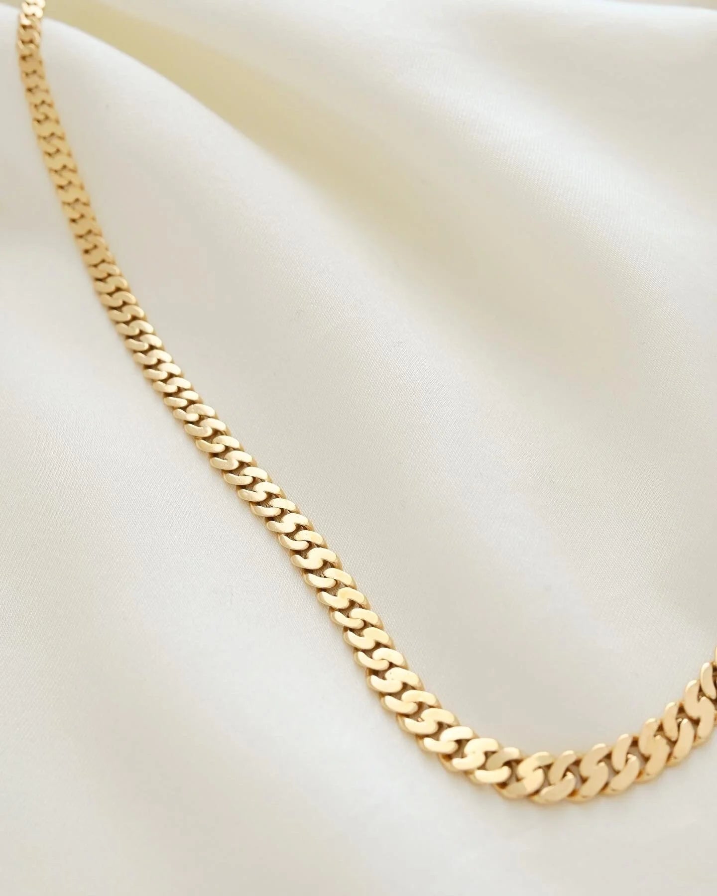 Perfect Swedish Vintage Stacking Curb Link Necklace 18K Gold 1960