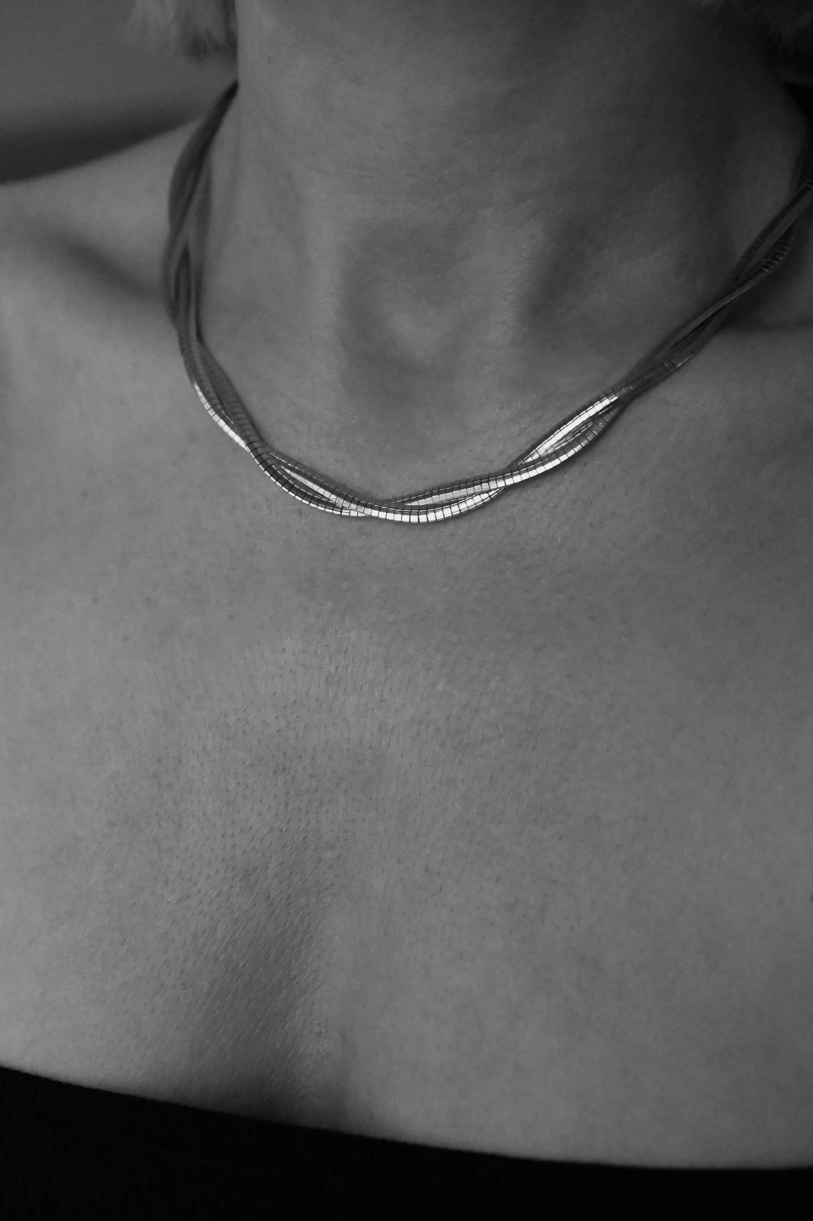 37 grams Heavy Gorg Omega Twist Two Sided Necklace Silver