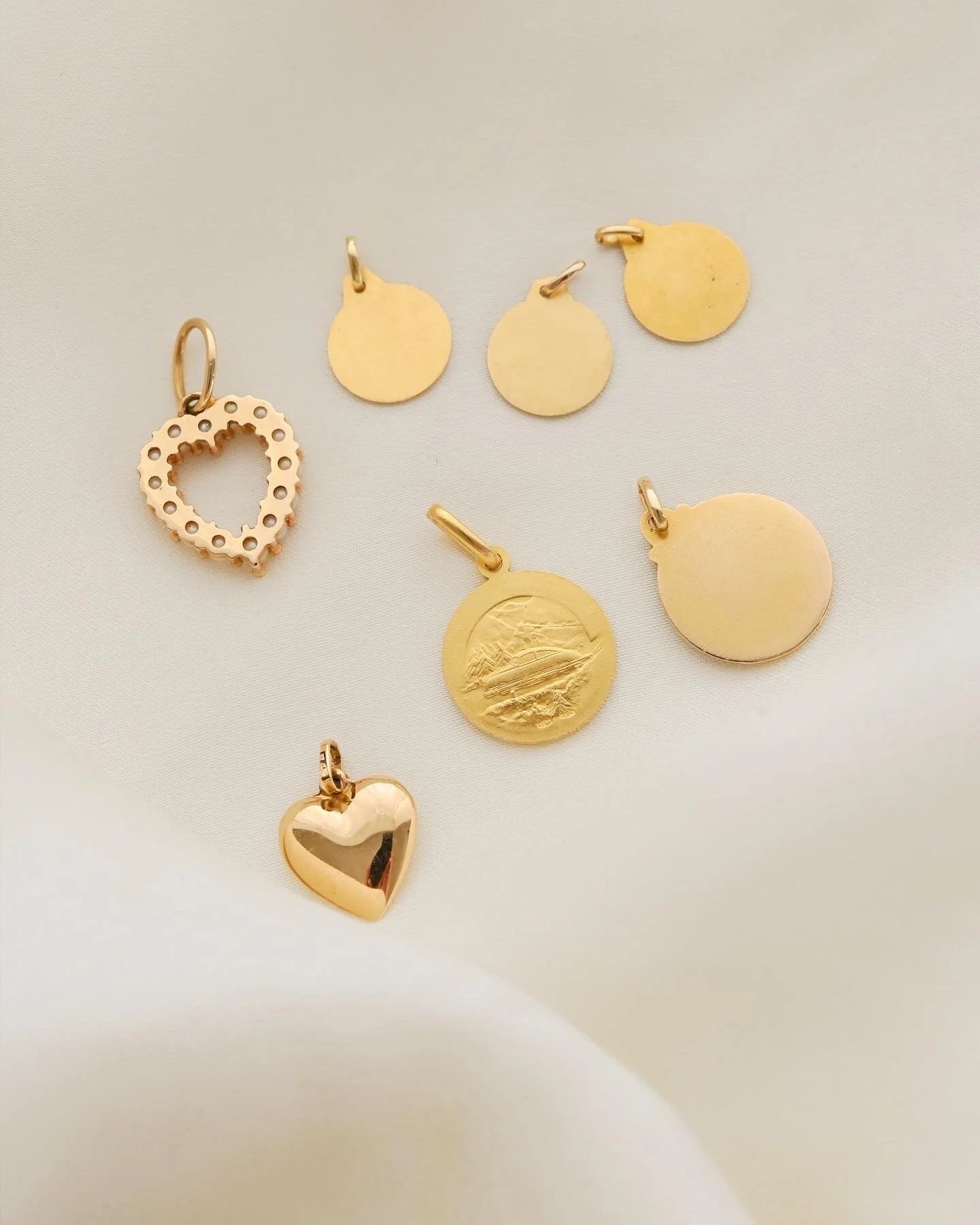 The Best Vintage Charms 18K Gold 1970s