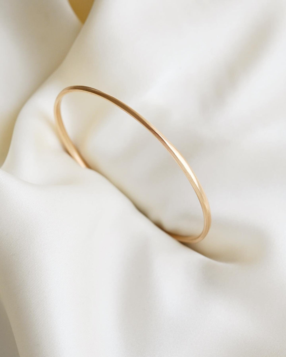 Rose Toned Beautiful Vintage Bangle 18K Gold