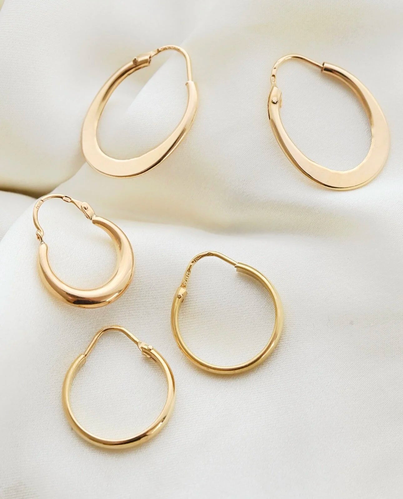 The Last Pair of Everyday Delight Hoops Swedish Vintage 18K Gold