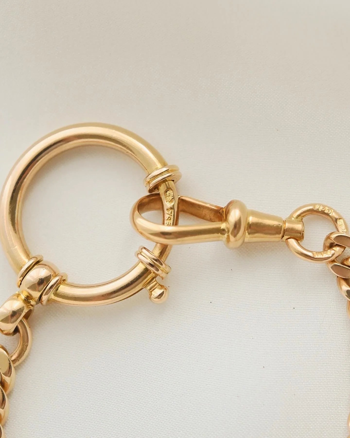 Extraordinary Chunky 23 Grams Antique Watch Chain Bracelet 18K+ Carat Beg. 1900s