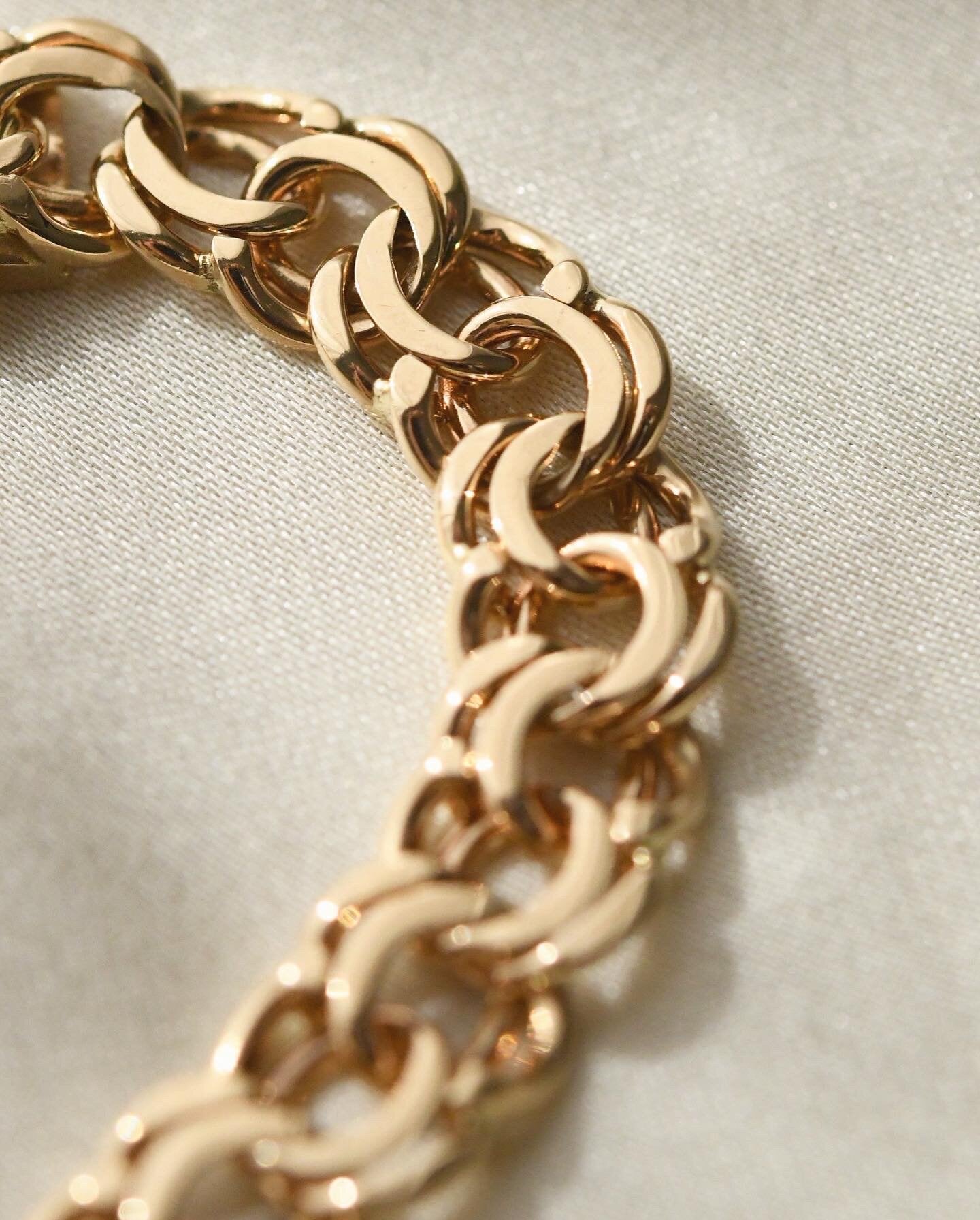 Stunning Vintage Bismarck Bracelet 14K Gold 1960s