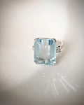 Resizing included! Extraordinary Aquamarine x Diamond x Platinum Ring 1900s