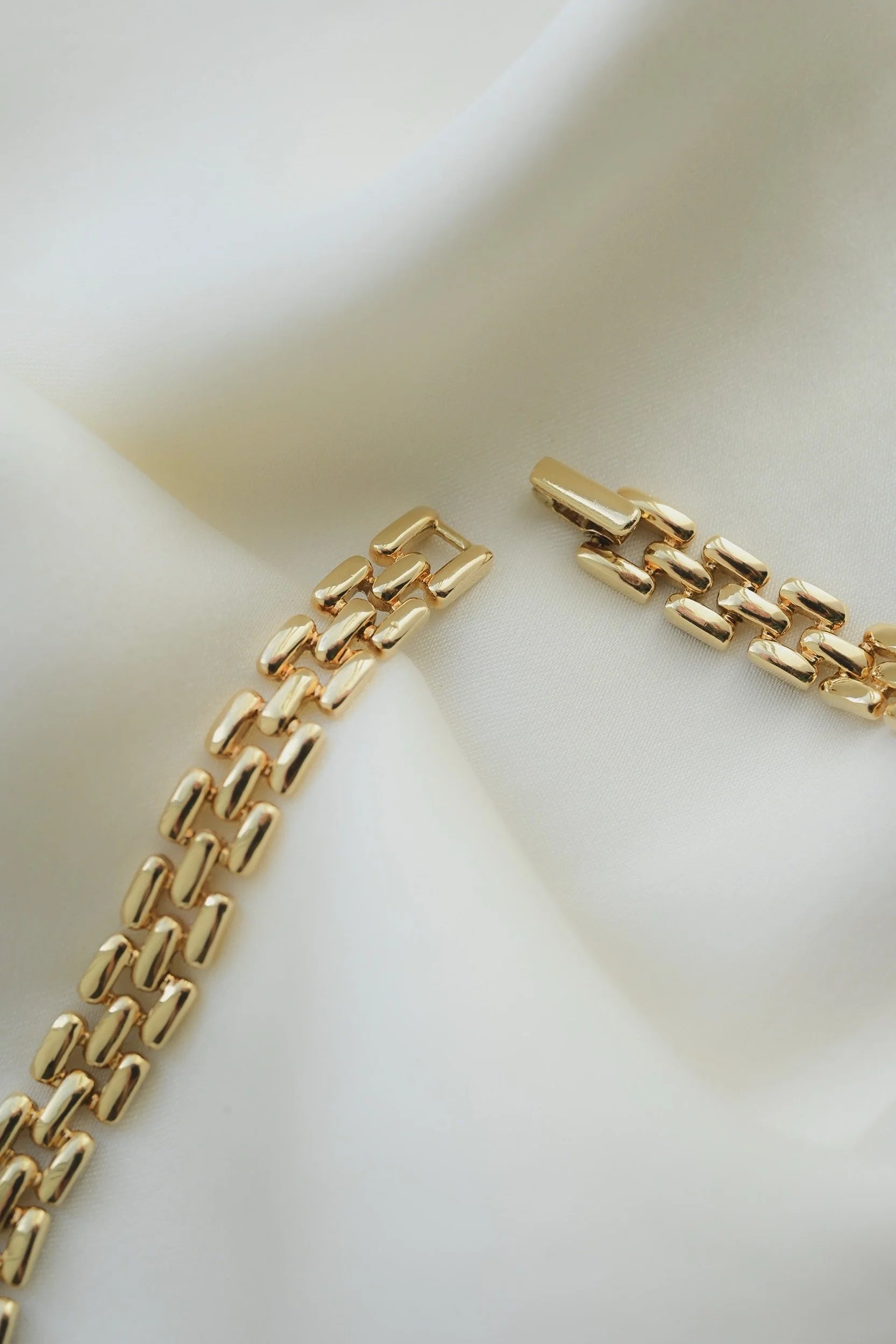Fierce Vintage Panther Link Choker 15.5 Inches 14K Gold
