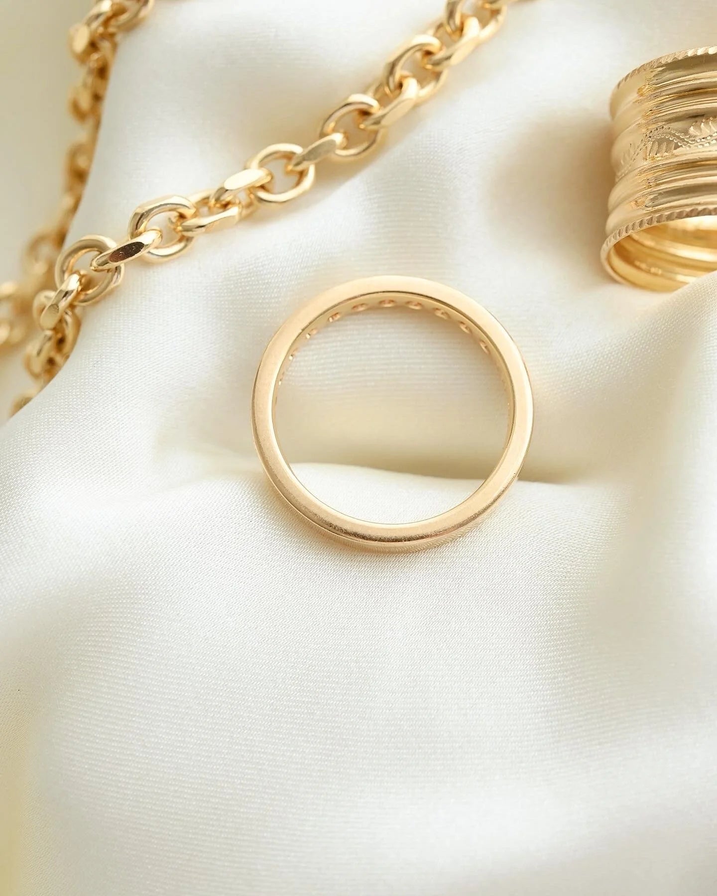 The Best Diamond Stacking Ring 18K Gold