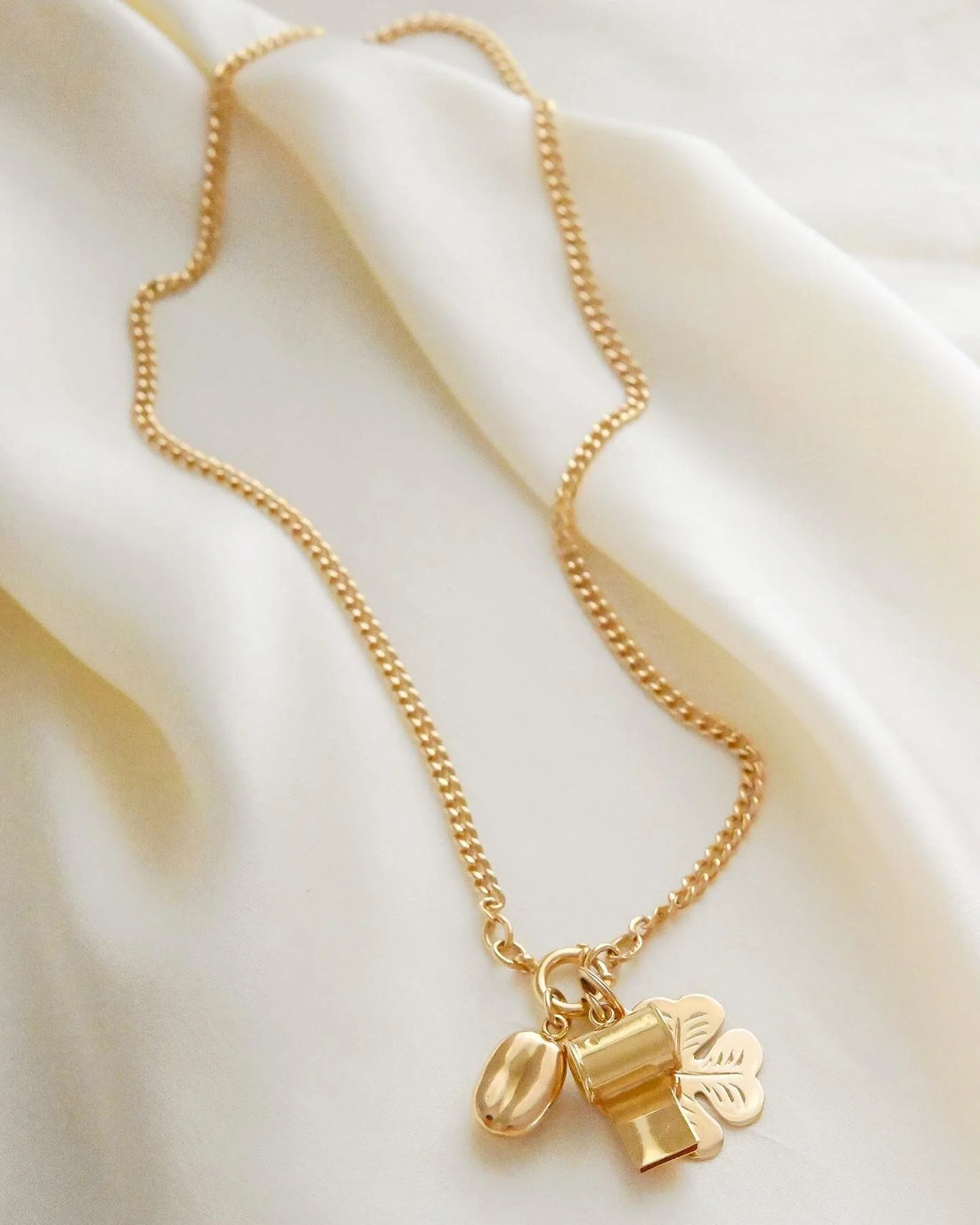 Perfect Antique Curb Link Chain with Mini Bolt Clasp 18K Gold 1900s