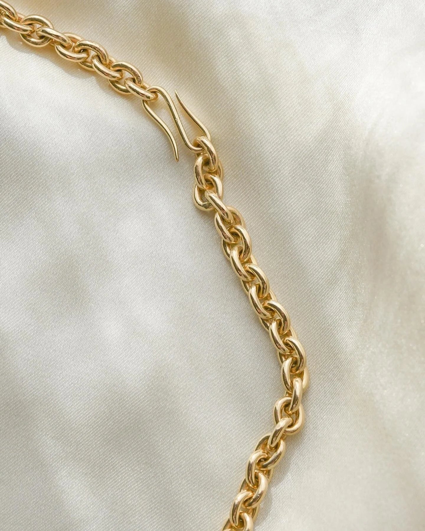 Radiant Rounded Anchor Link Chain 14K Gold