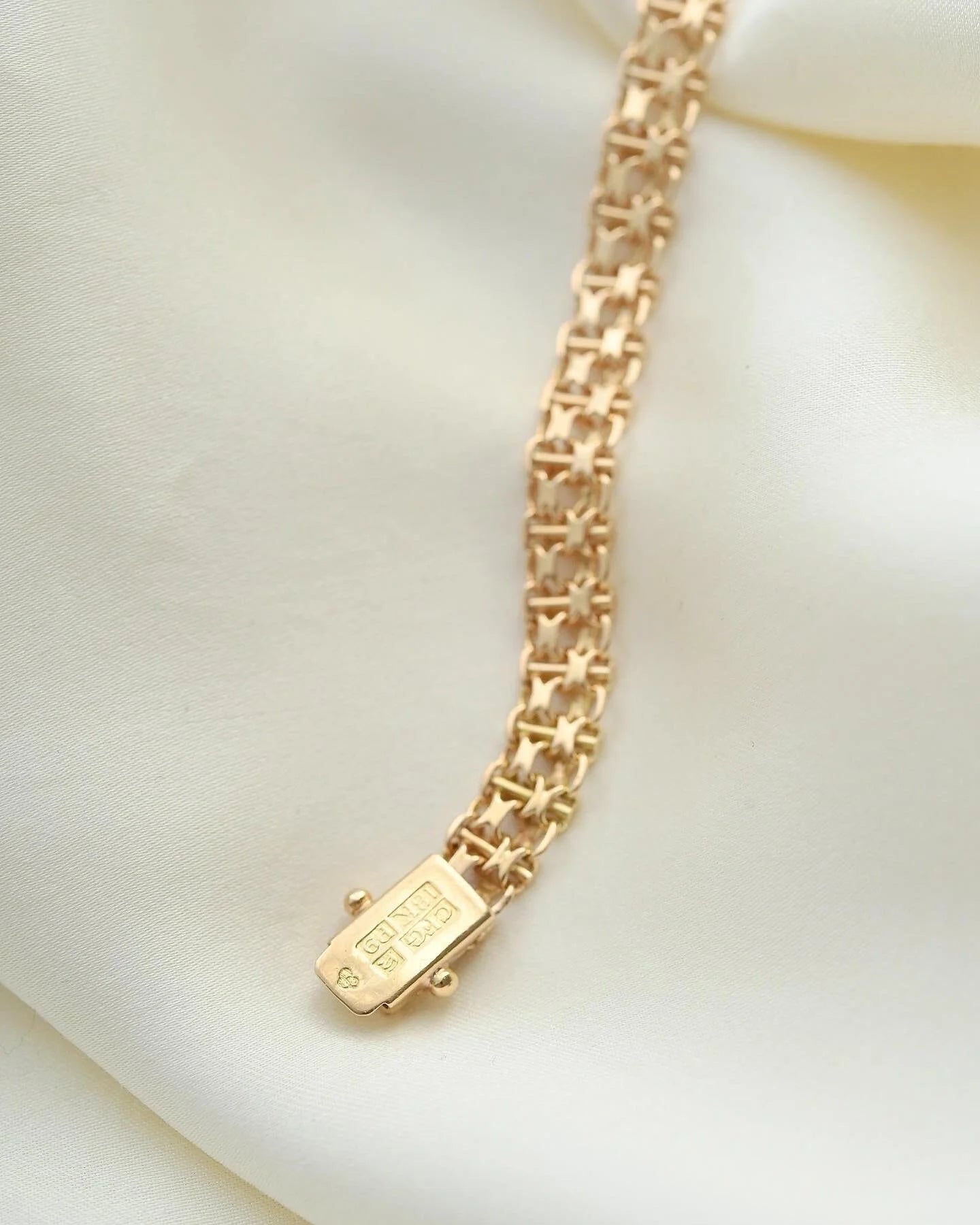 Star Link Bracelet Vintage Sweden 1965 18K Gold