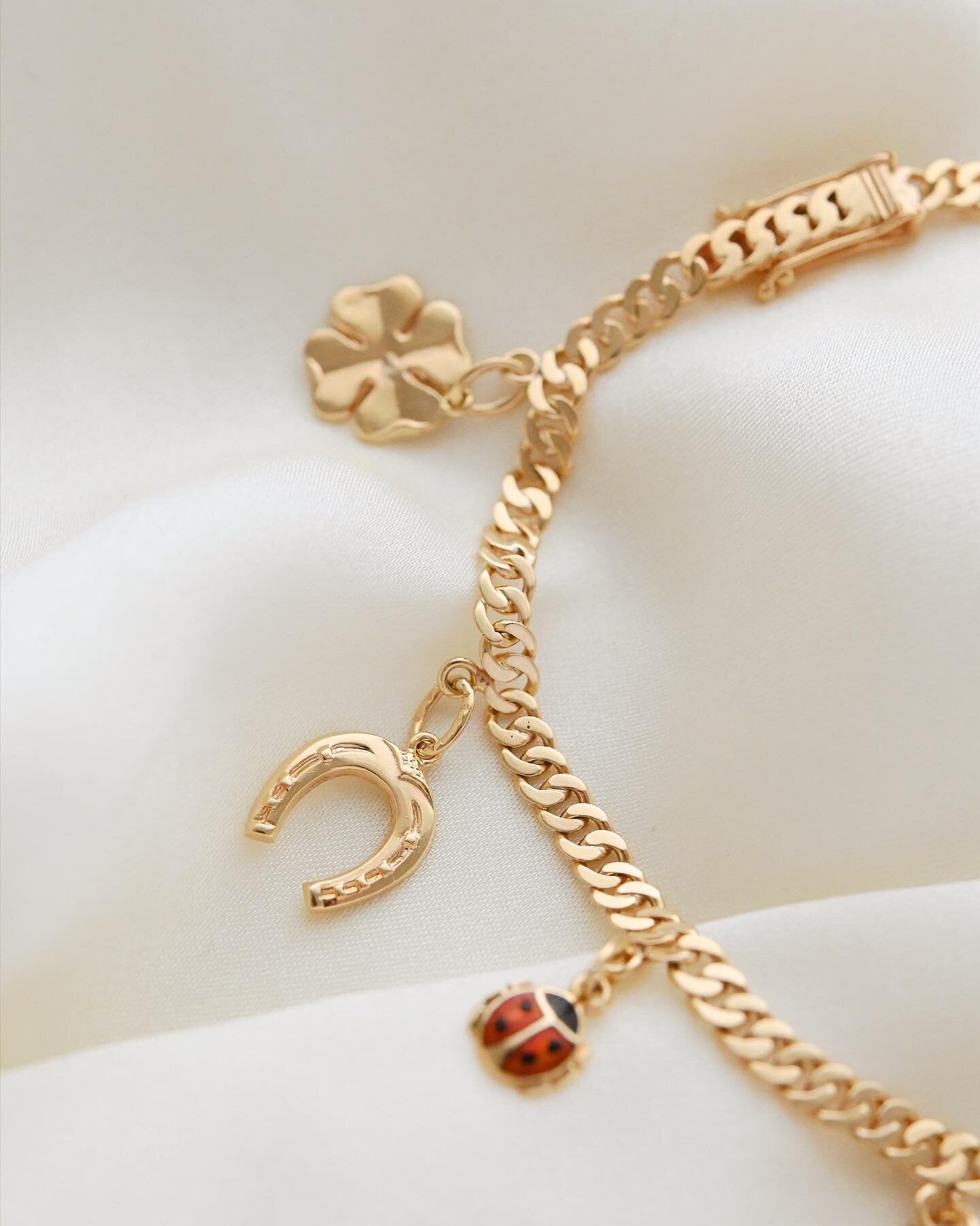 Special Good Luck Charm Bracelet 18K Gold 1950