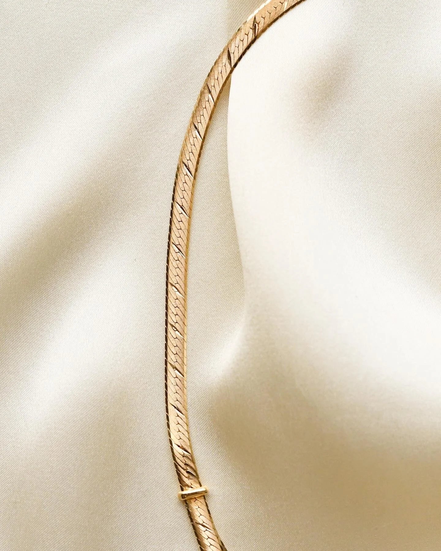 Sexy Unique Vintage Herringbone Necklace 18K Gold