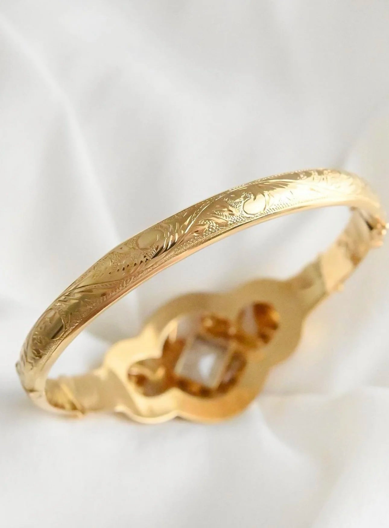 Heavenly Ornamented Quartz Bracelet 76 YEARS OLD 18K Gold