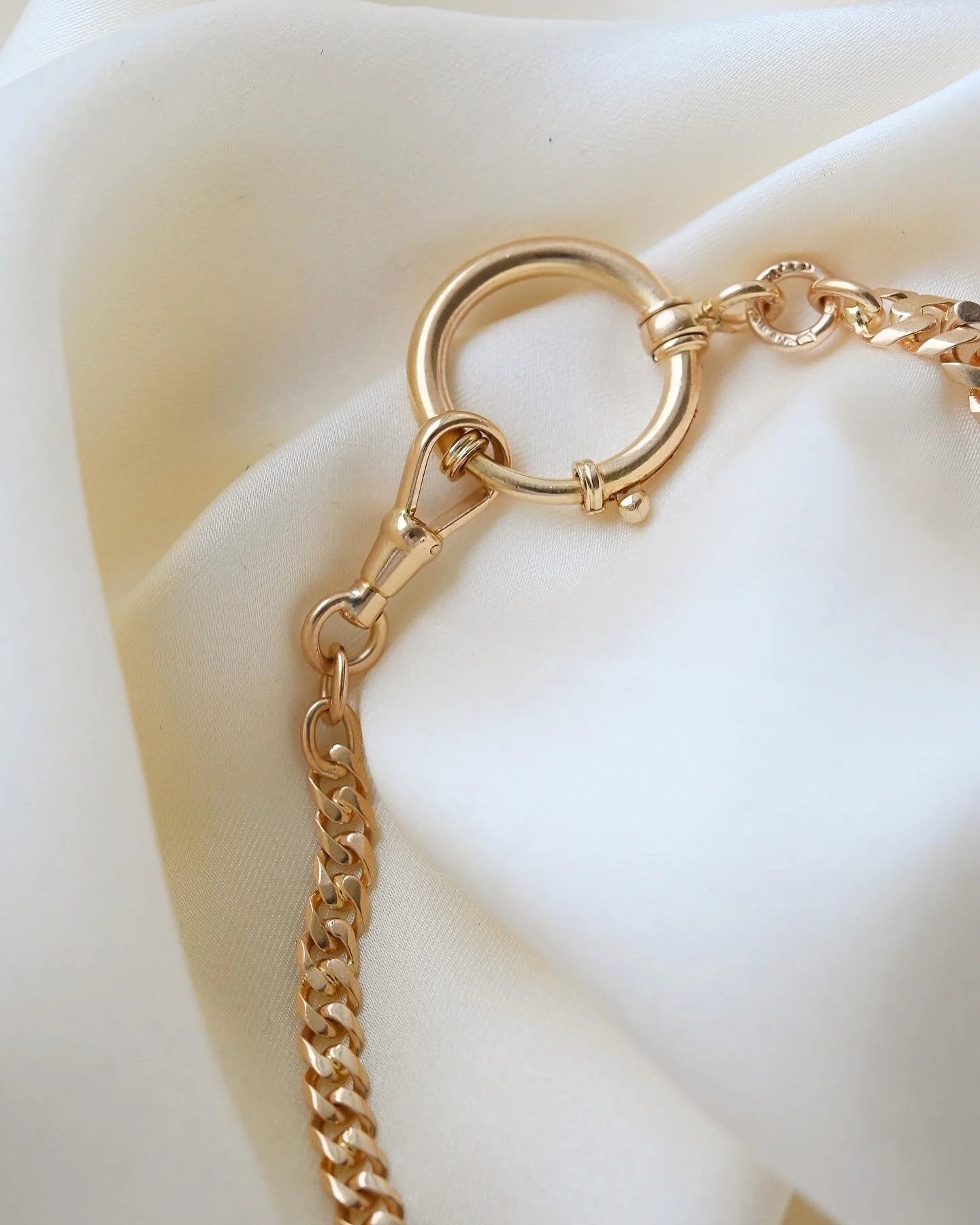 Stunning Watch Chain 10 Inches 18K Gold 1943