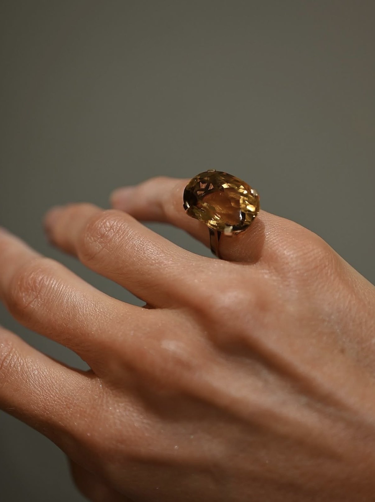 Mesmerizing Deep Liquor Citrine Ring 18K Gold 1960s Sweden
