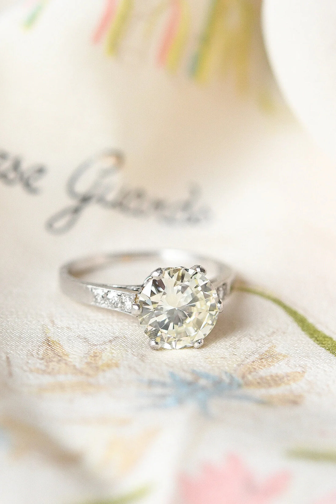 Extraordinary 1.92 ct Art Deco Diamond Ring Platinum 1930s