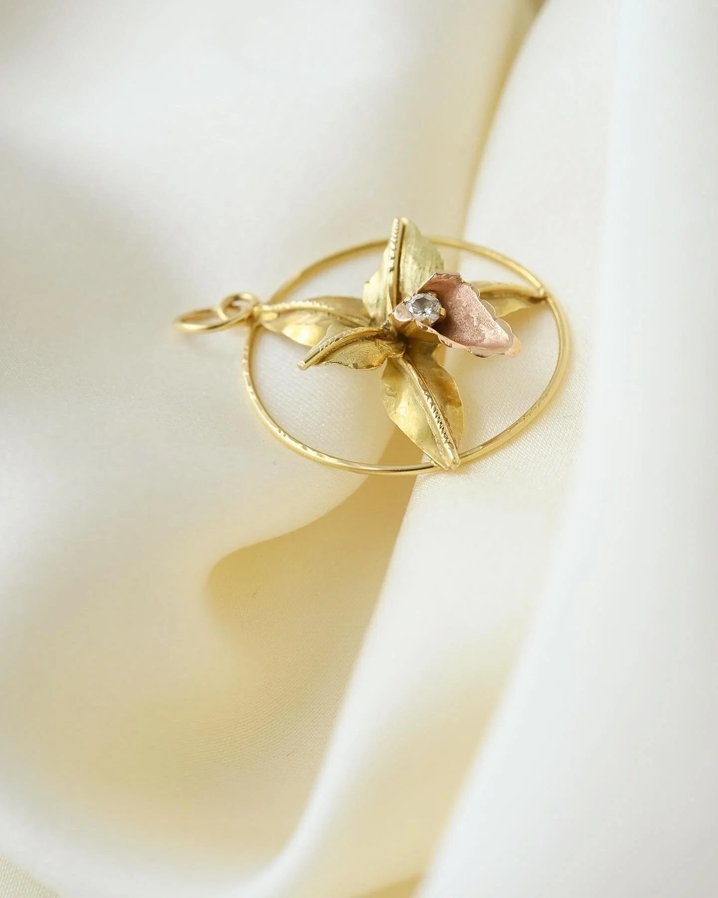 The most Perfect Orchid Pendant 18K Gold
