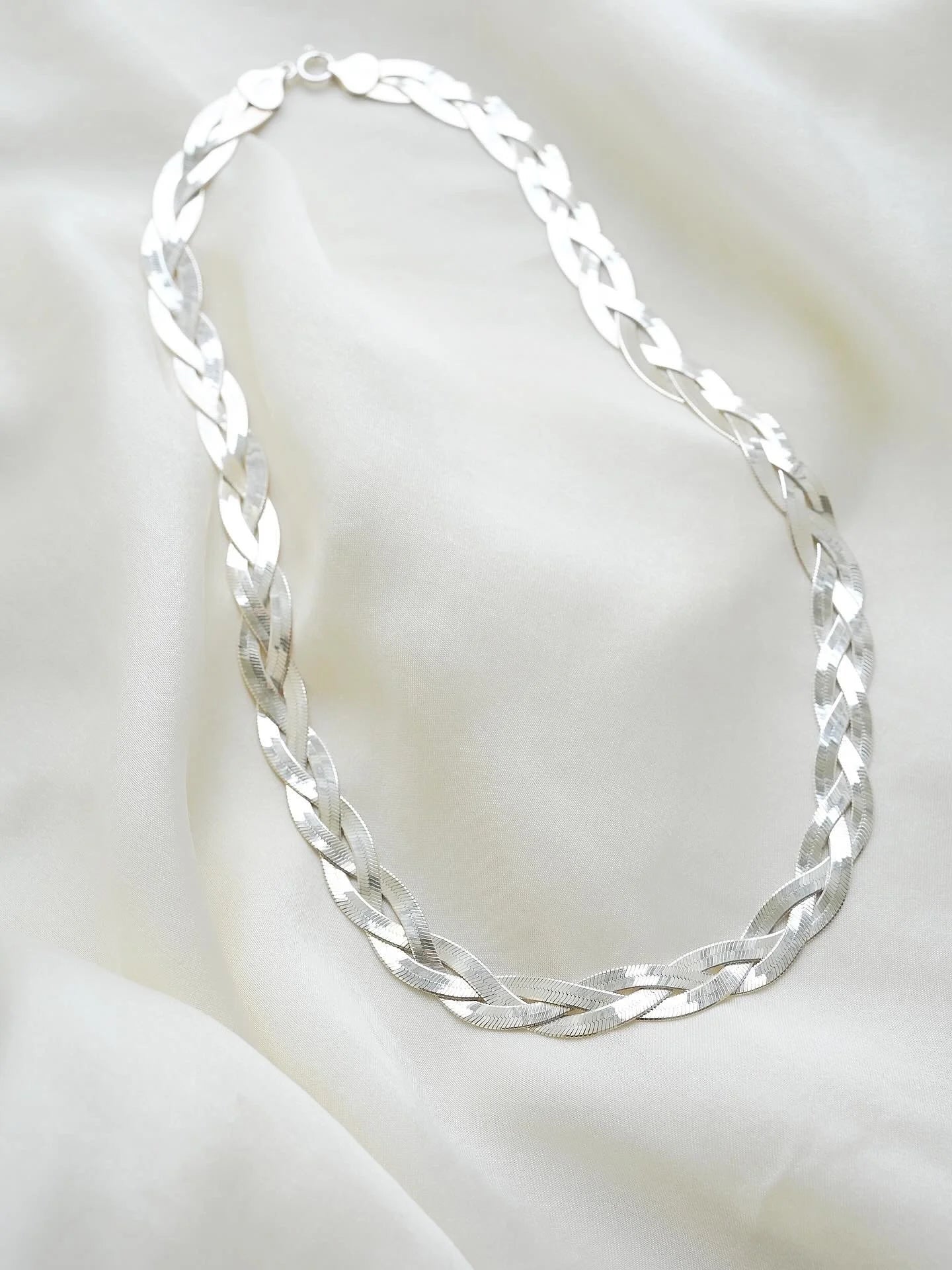 Stunning Braided Herringbone Two Sided Vintage Necklace Sterling Silver