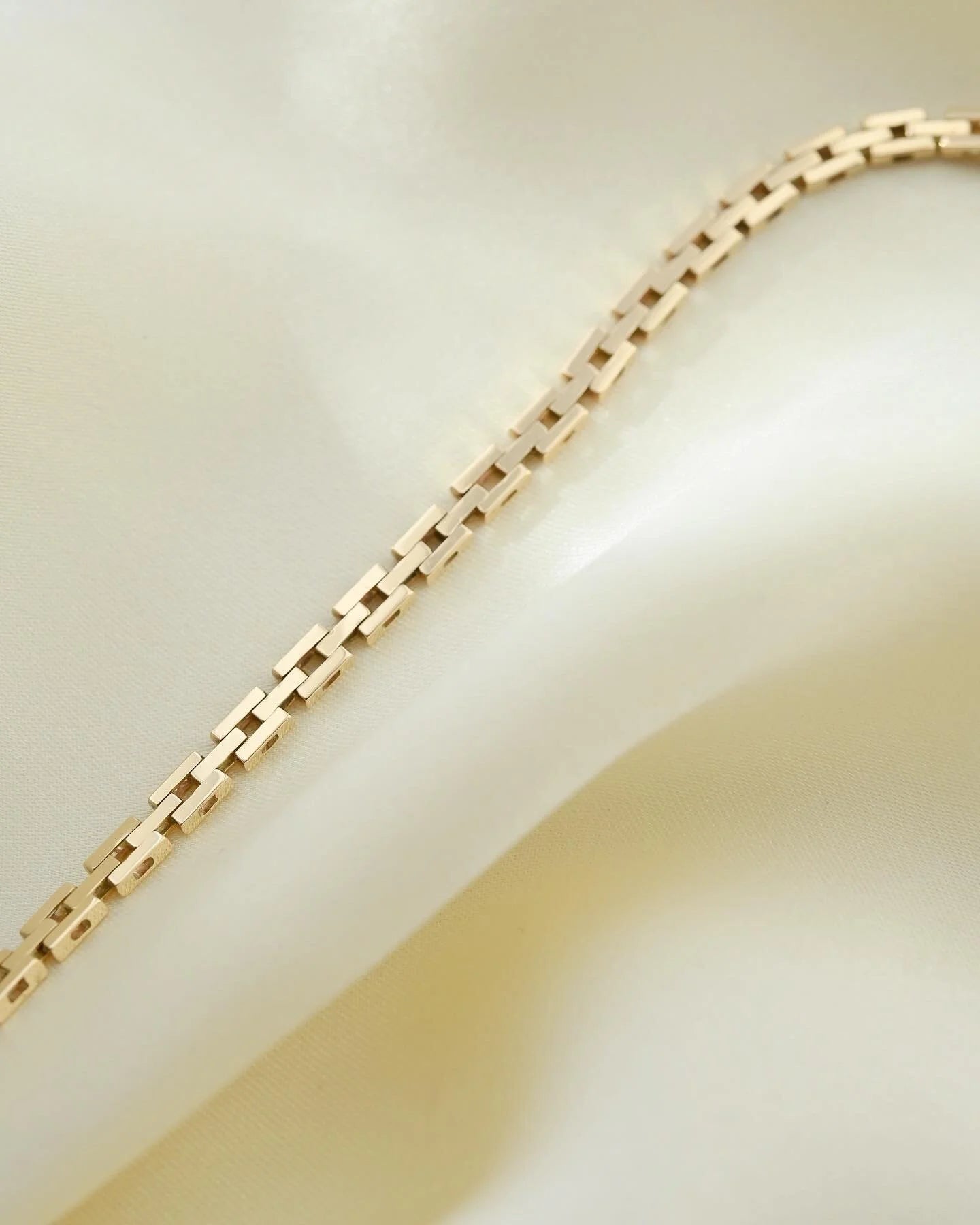 Beautiful Baby Brick Link Necklace 14K Gold 1960s