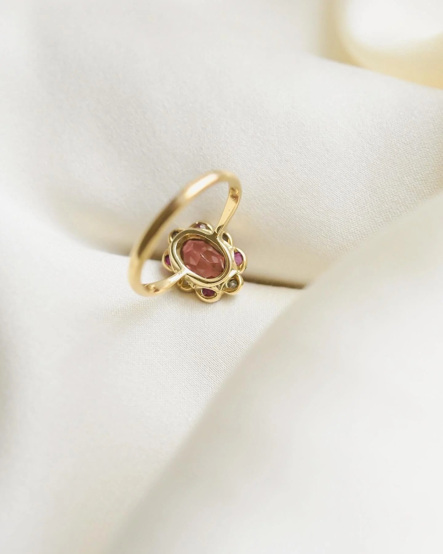 Antique Cluster Ring Tourmaline Diamond x Ruby In Platinum And 18K Gold 1920s