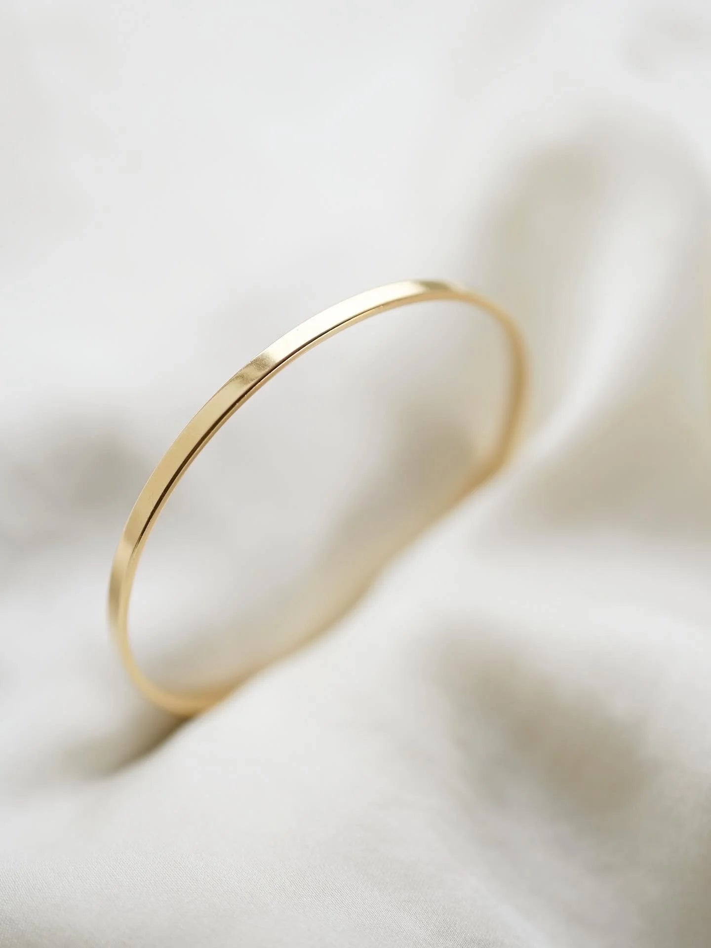 Classic Timeless Perfect Round Bangle 14K Gold
