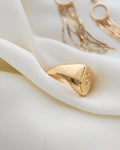 Swedish Vintage Signet Ring Incribed Latin 18K Gold Beg. 1900s