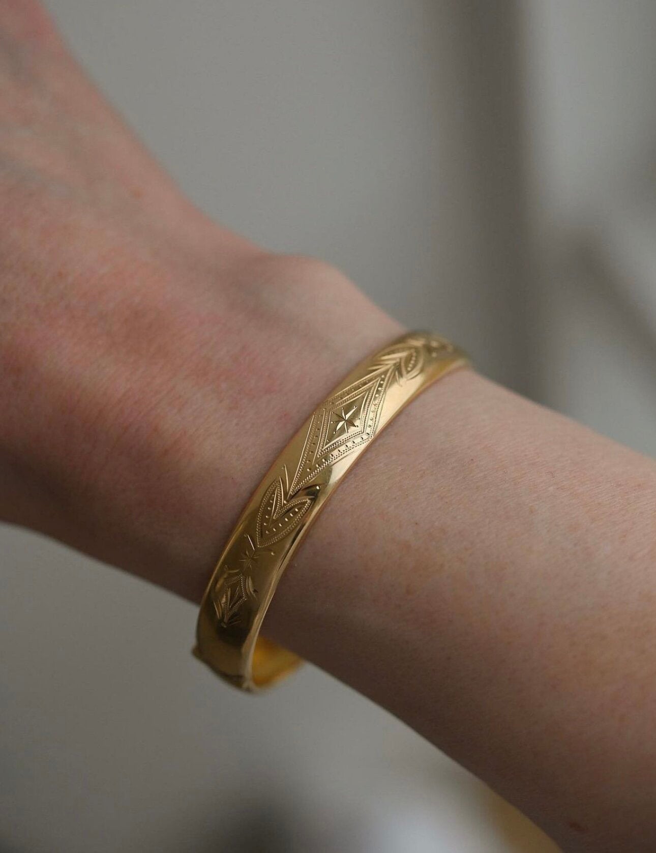 Perfect Swedish Vintage Bangle 18K Gold 1963