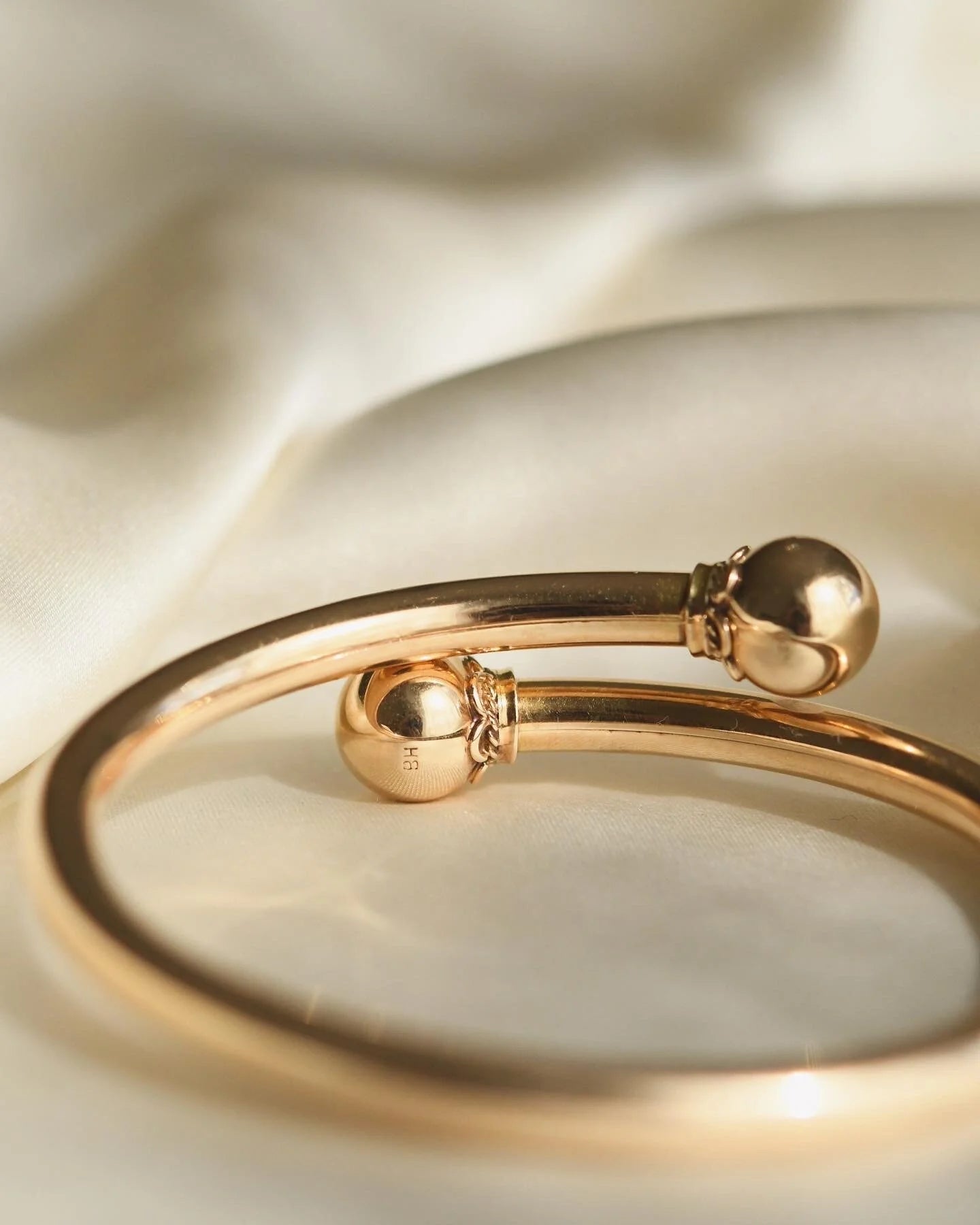 Unique Antique Bangle 14K Gold 1930s