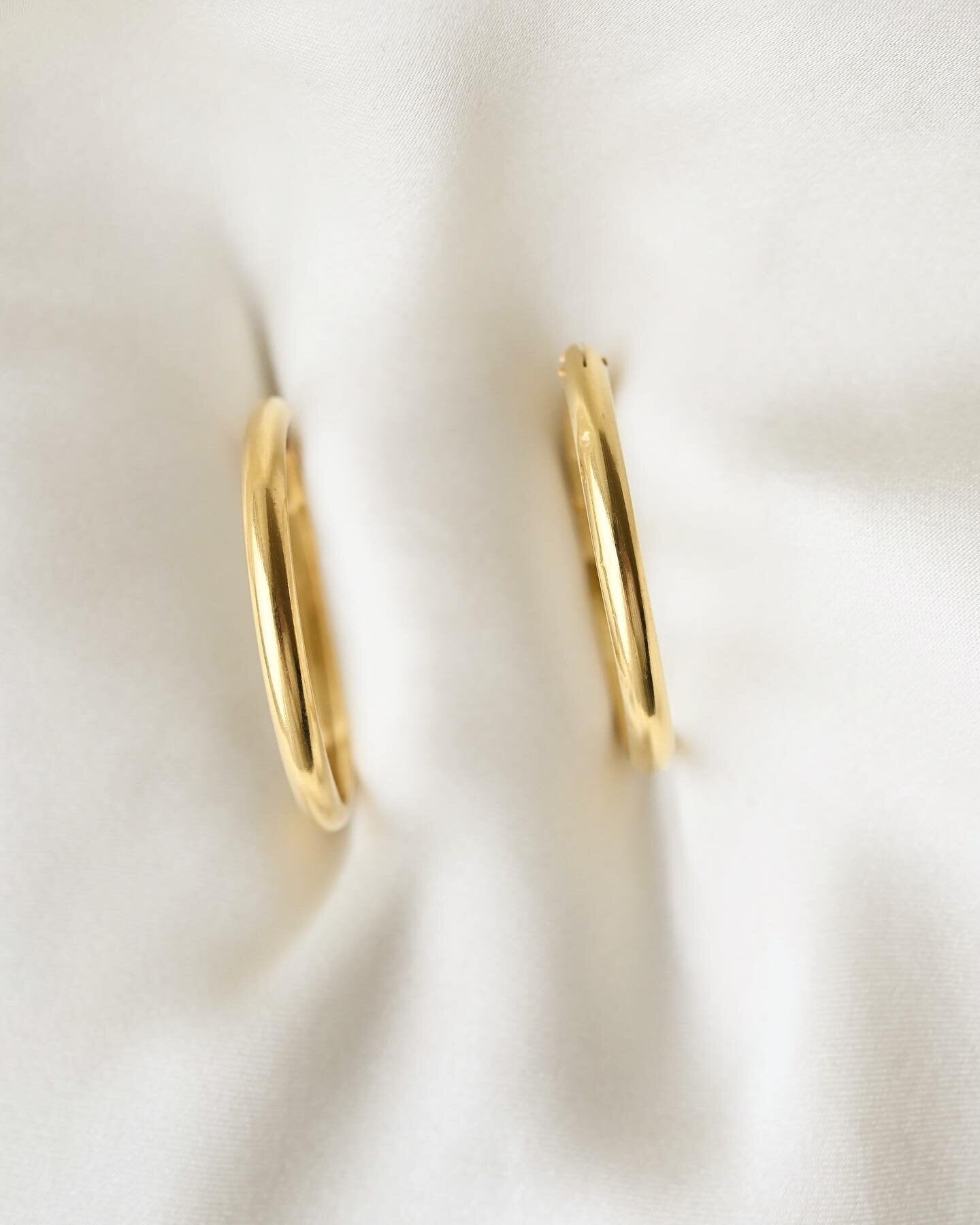 30 mm Vintage Hoop Earrings 18K Gold