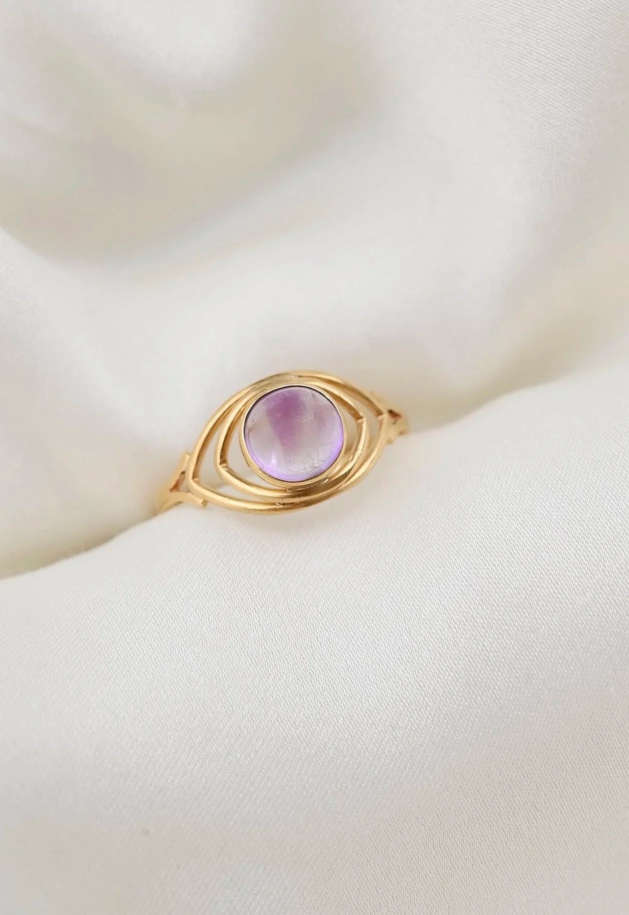 Beautiful Evil Eye Amethyst Stone Vintage Ring 18K Gold Sweden Mid 1900s