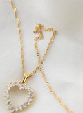 Feminine Classic Vintage Diamond Heart Pendant on Chain 18K Gold 1970s