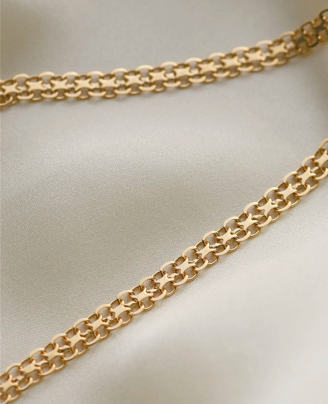 Beautiful Swedish X Link Chain 18K Gold 1960