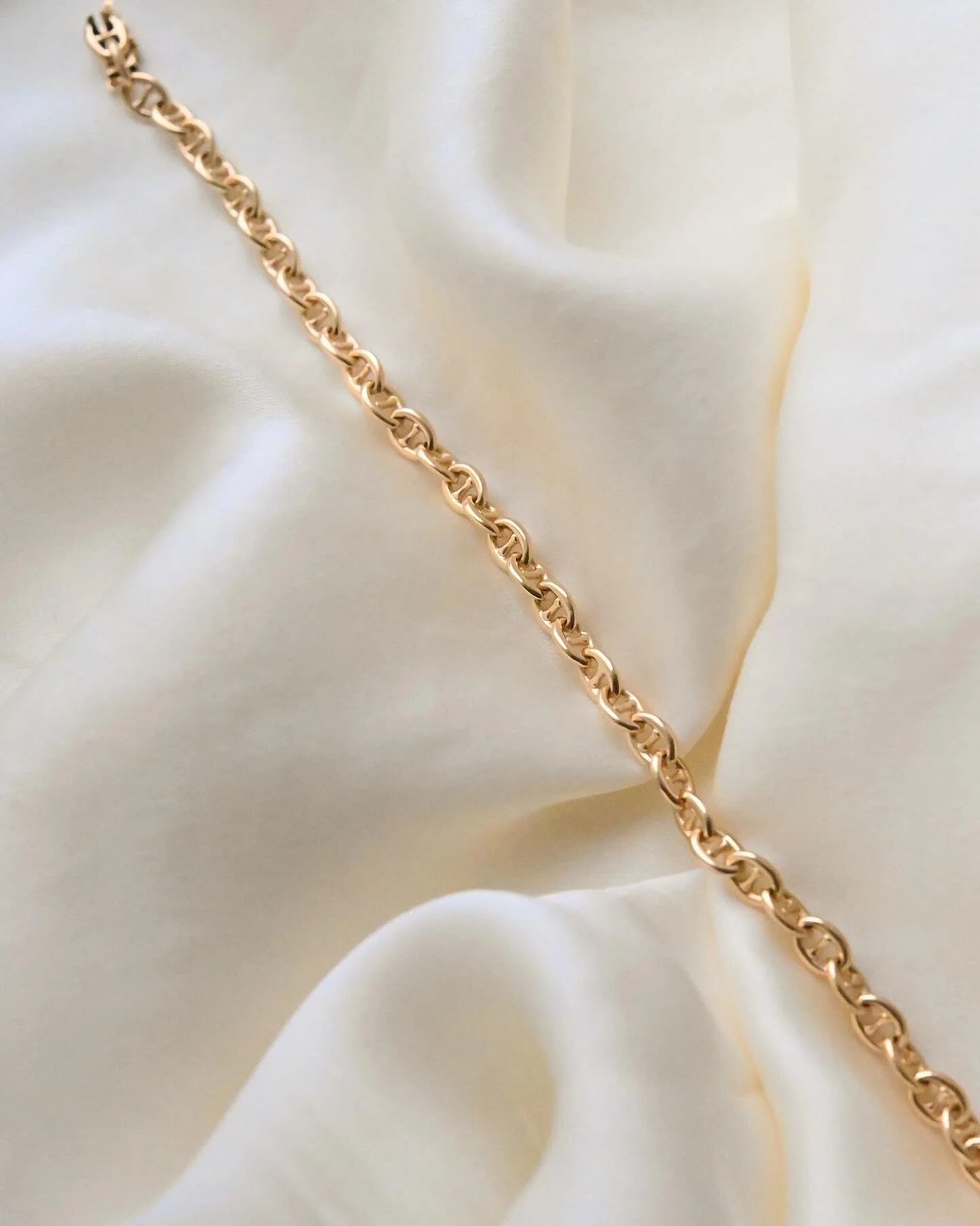 Old Rare Mariner /Gucci Link Bracelet from 1934 18K Gold