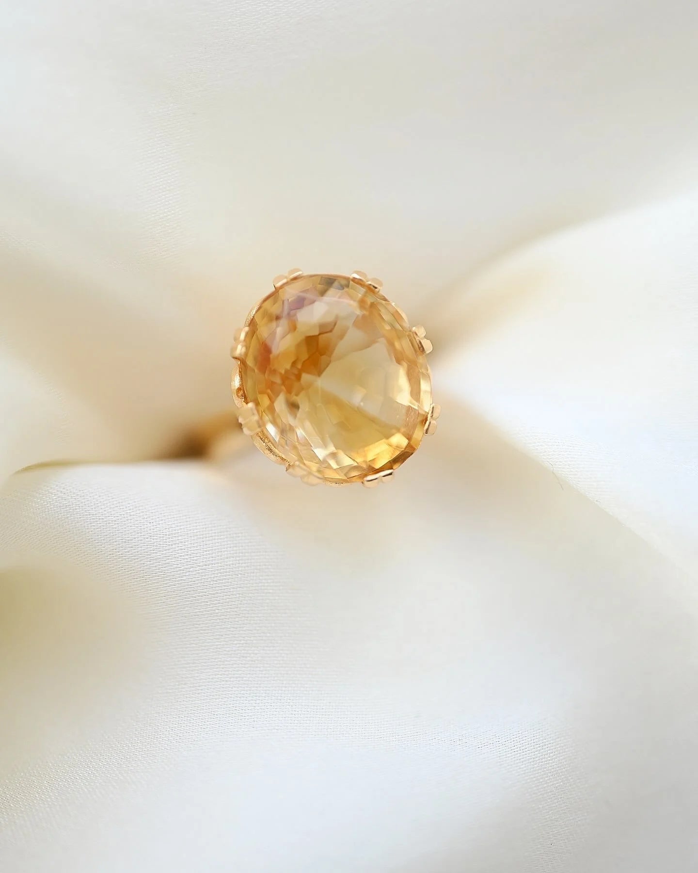 Radiant Golden Citrine Cocktail Vintage Ring 8.5 Carats 18K Gold