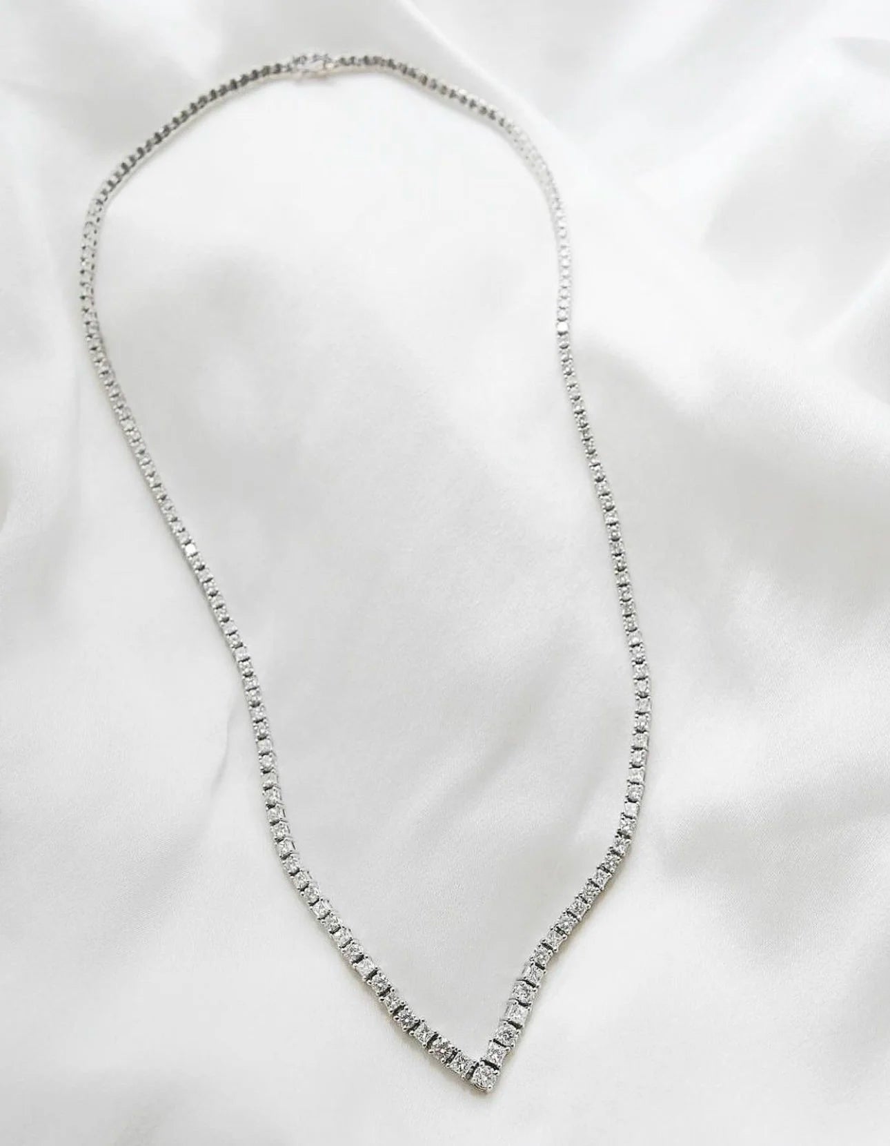 Extremely Gorgeous Danish Vintage Tennis Necklace 18K White Gold