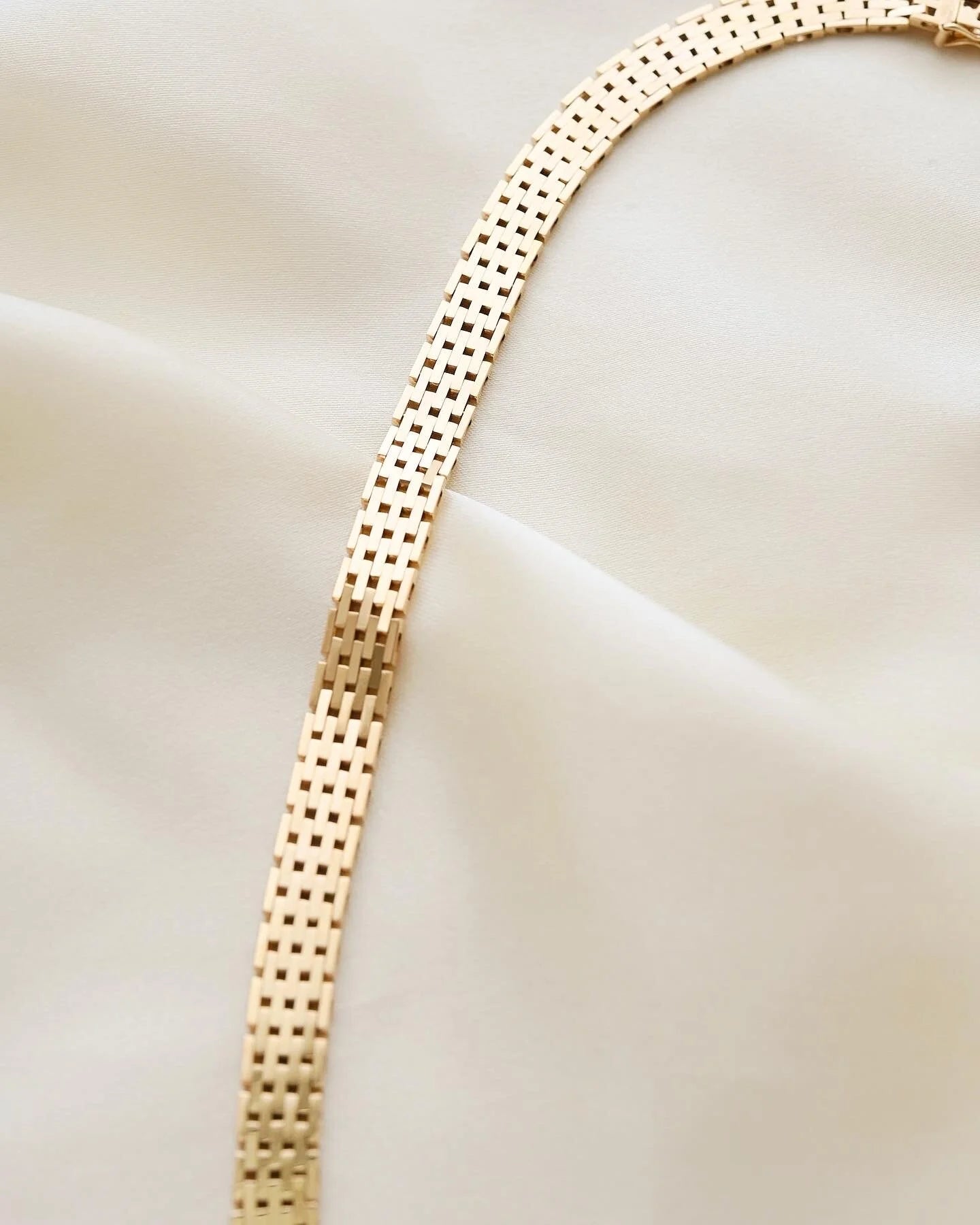 Wide Heavy 34 Grams Brick Link Necklace 14K Gold 1960s